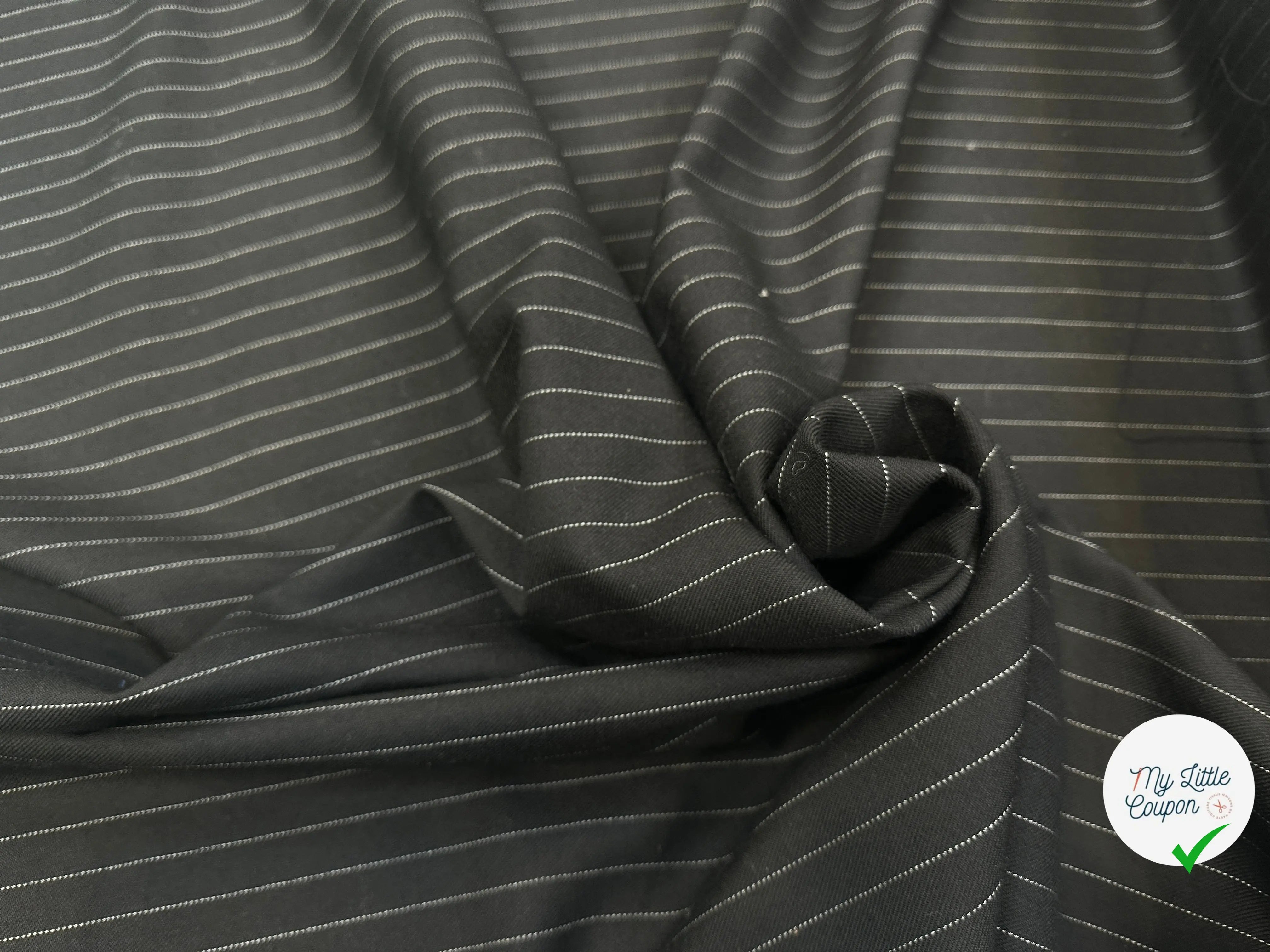 GABARDINE DE LAINE RAYURES FINE NOIR - My Little Coupon