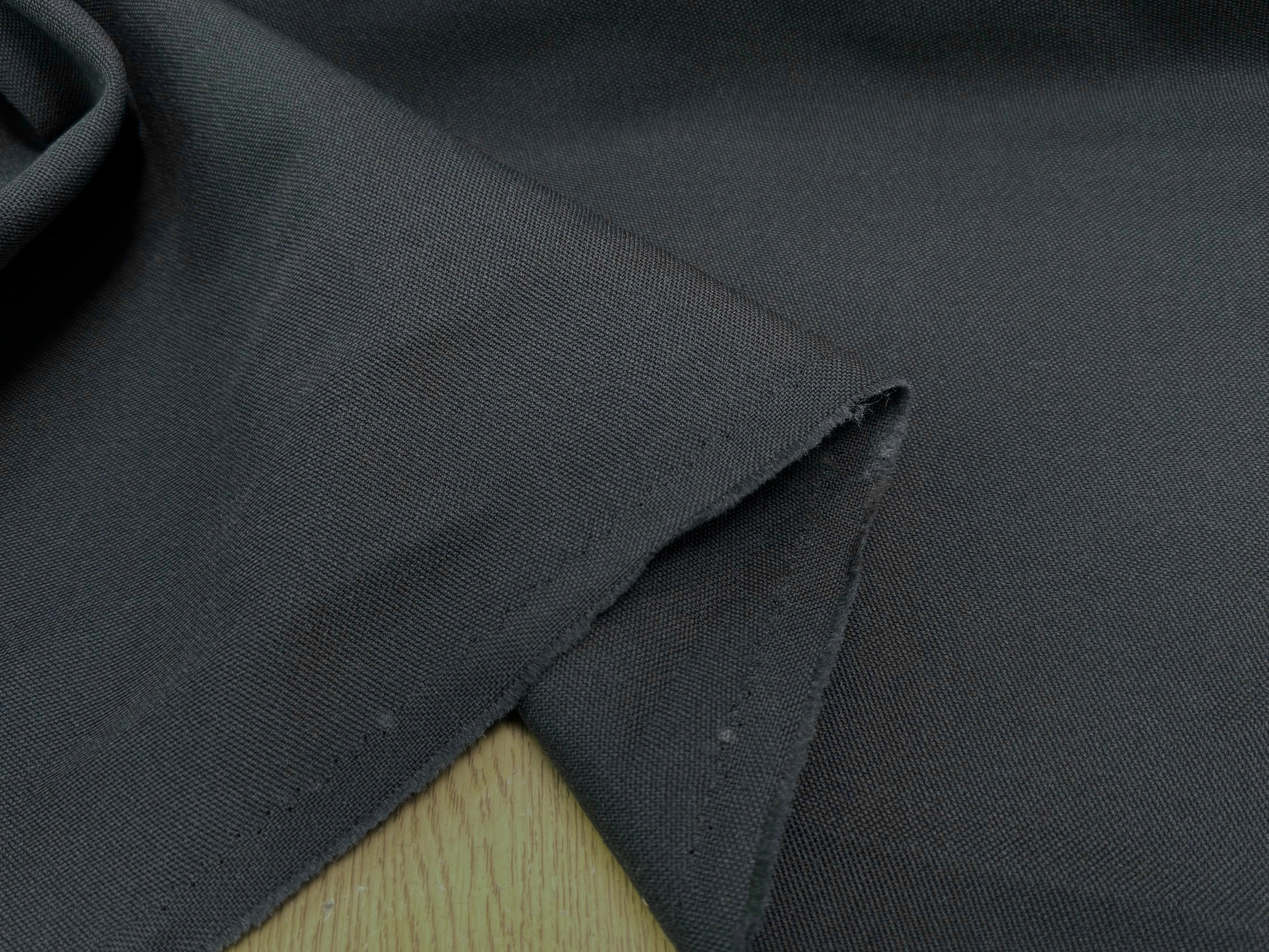 GABARDINE DE LAINE TRÈS BELLE TENUE VERT DE GRIS FONCÉ - My Little Coupon