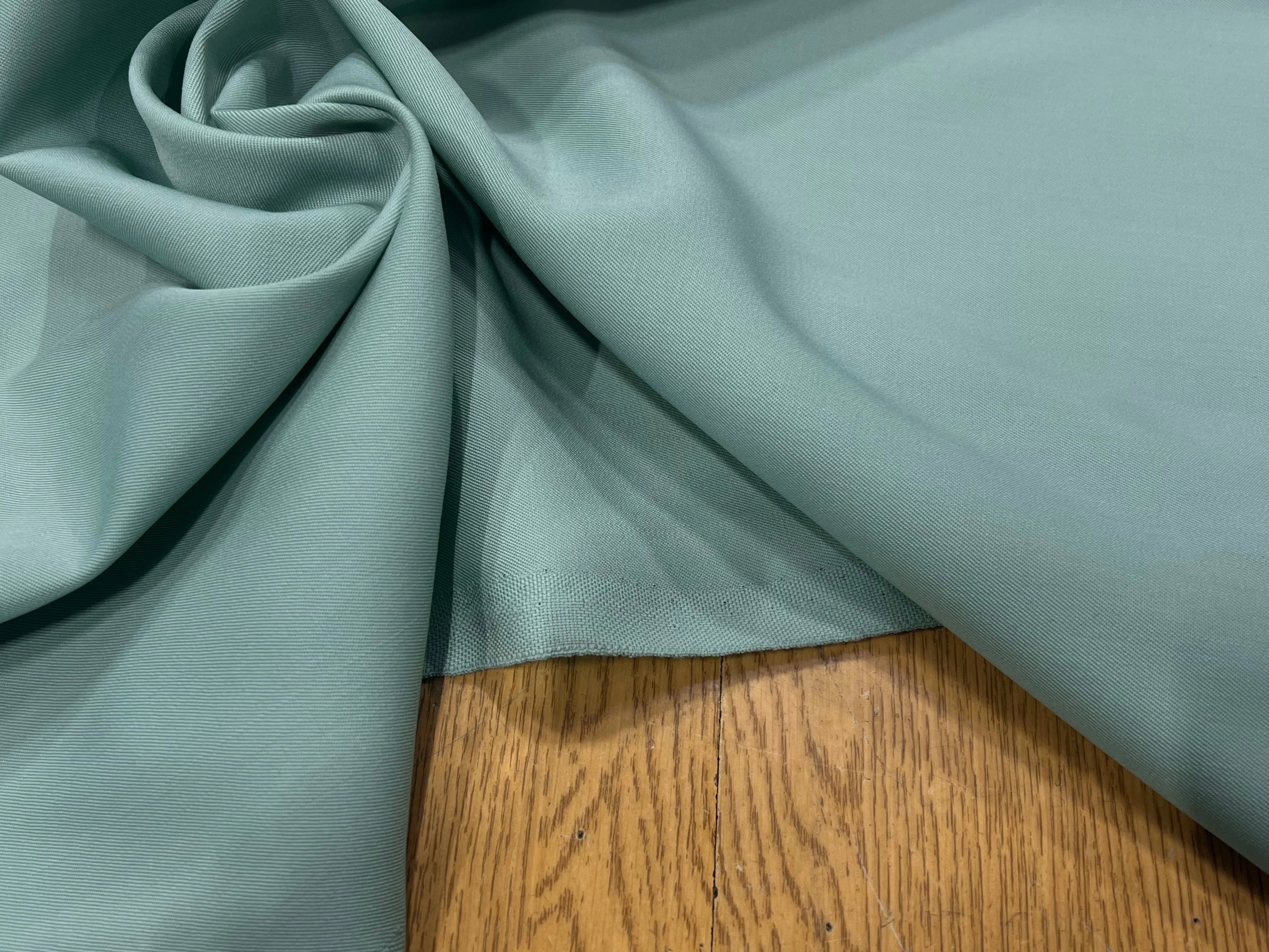GABARDINE DE LAINE VERT D'EAU BELLE TENUE 50% LAINE - My Little Coupon