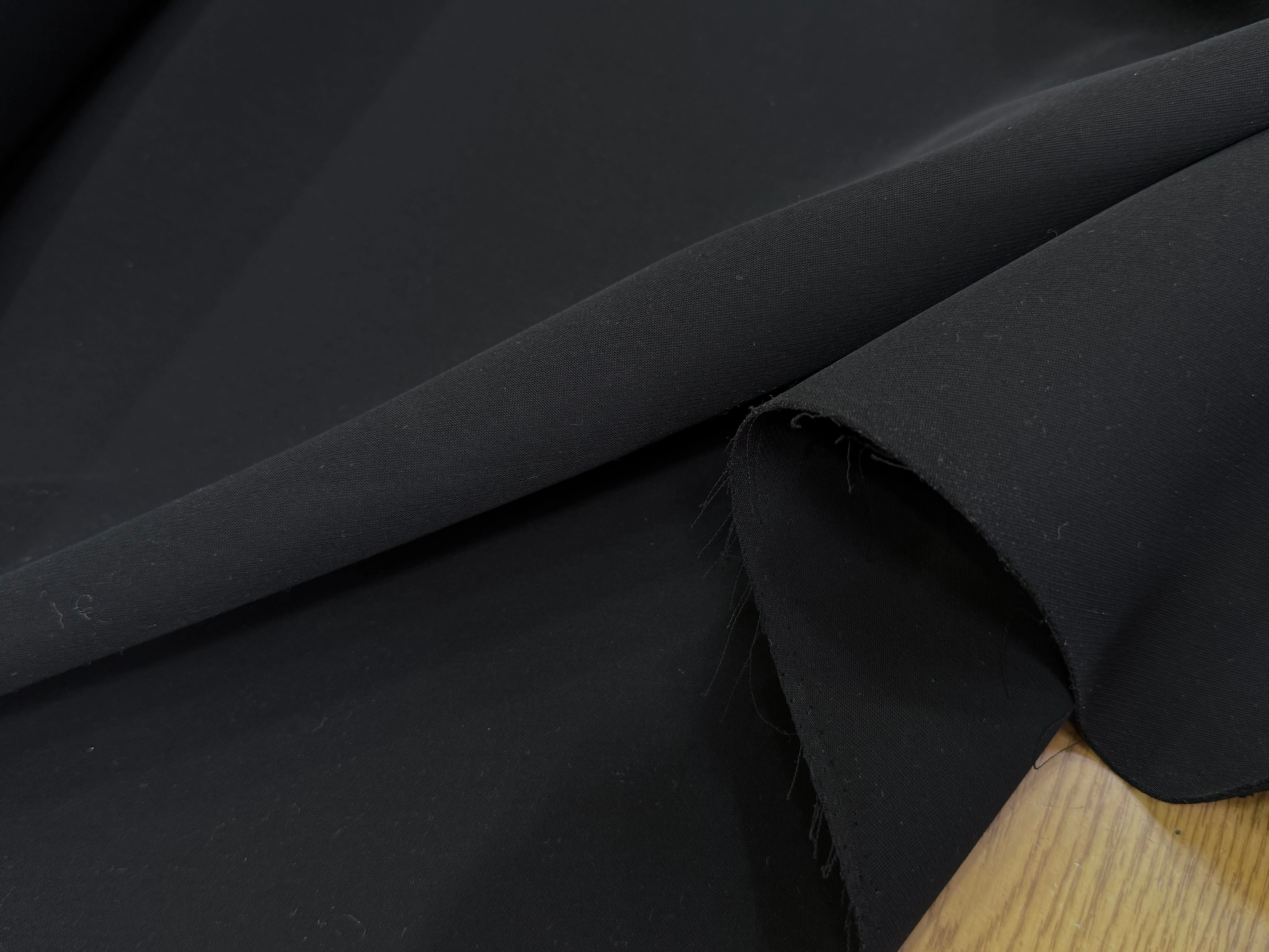 GABARDINE DOUBLE ETOFFE NOIR LÉGÈREMENT STRETCH  BELLE TENUE - My Little Coupon