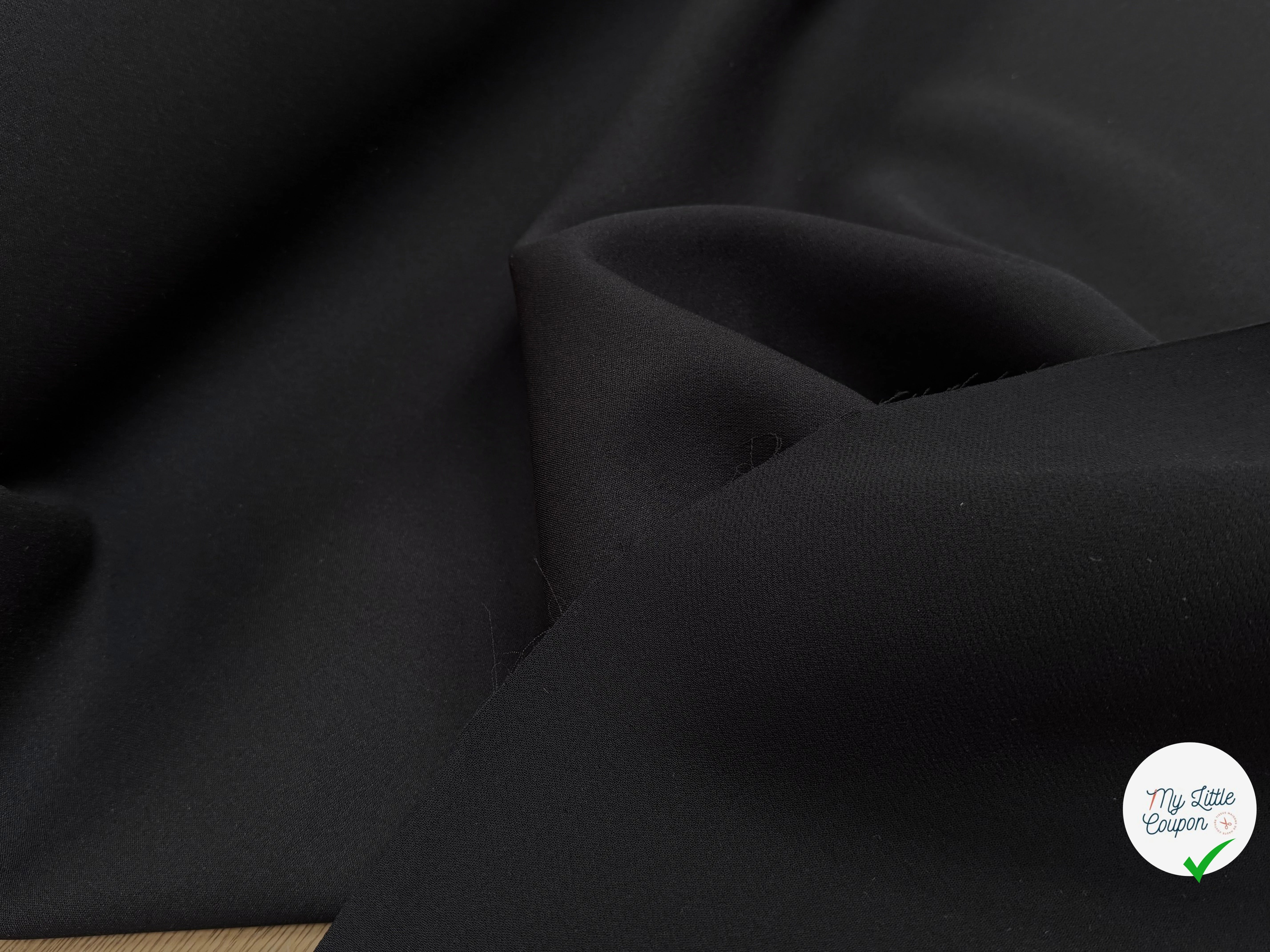 GABARDINE DOUBLE ÉTOFFE TRÈS LÉGÈREMENT SATINÉE NOIR STRETCH - My Little Coupon