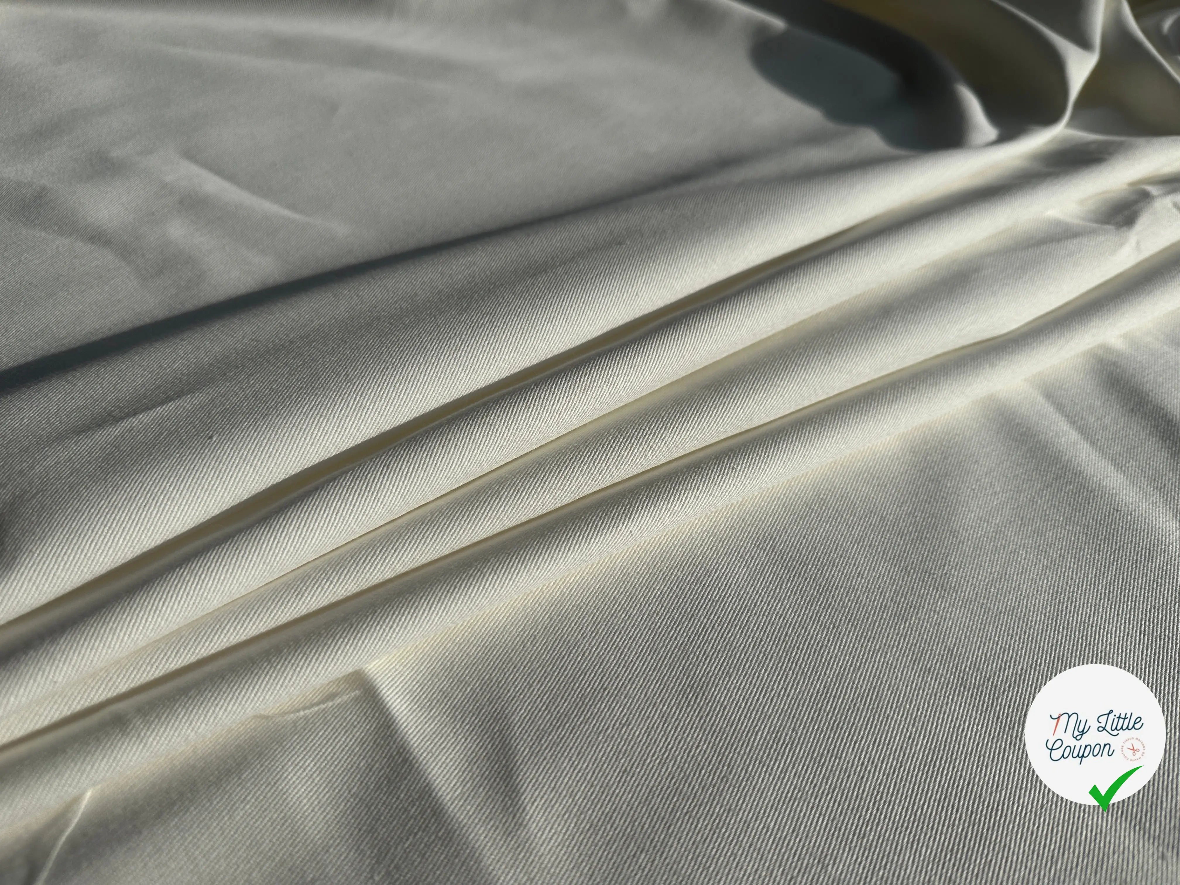 GABARDINE FINE DE COTON BLANC CASSÉ MLC INTERN