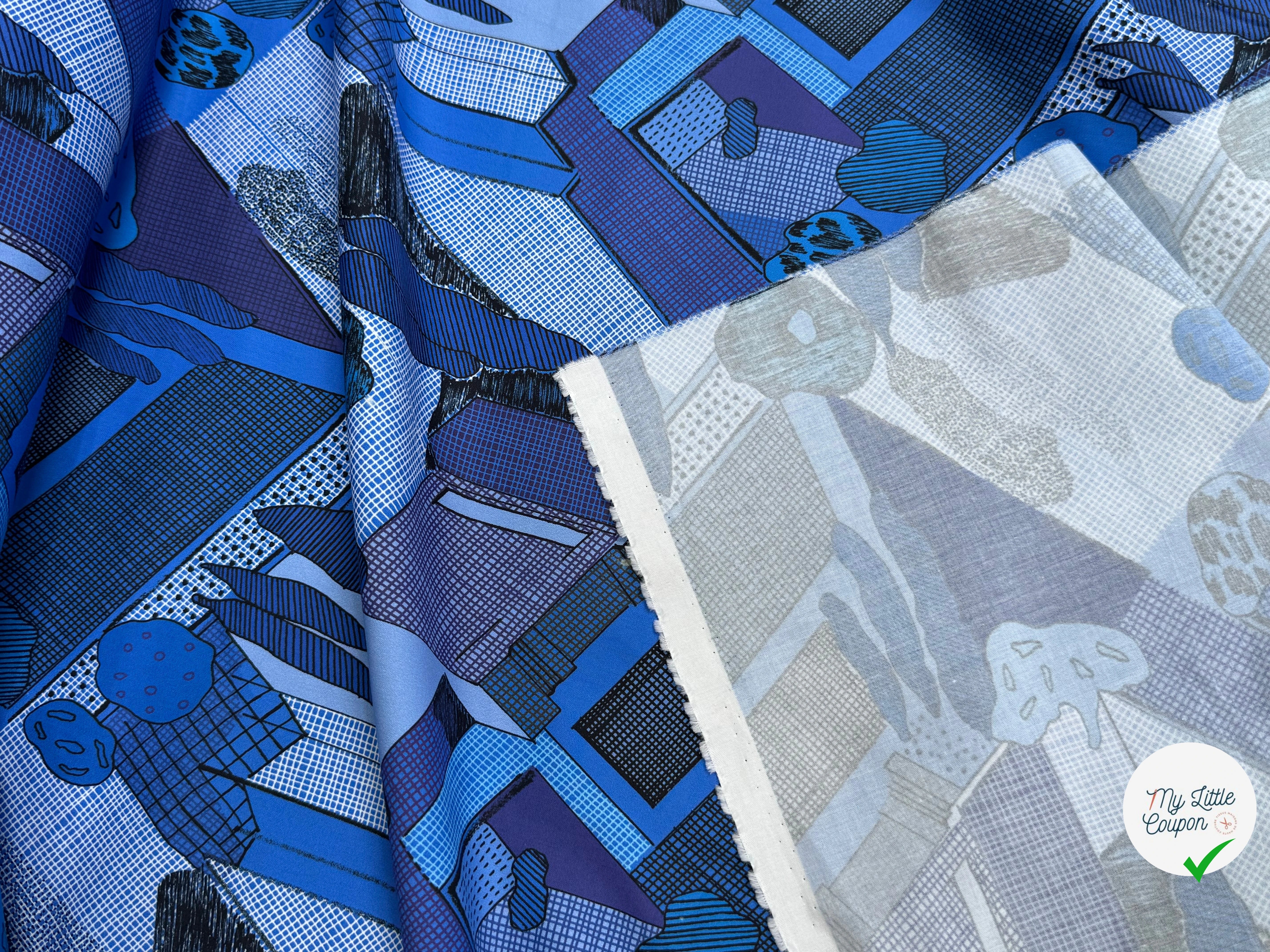 GABARDINE FINE DE COTON STRETCH IMPRIMÉ ABSTRAIT GÉOMÉTRIQUE BLEU ARTEMIDE ARCHI - My Little Coupon