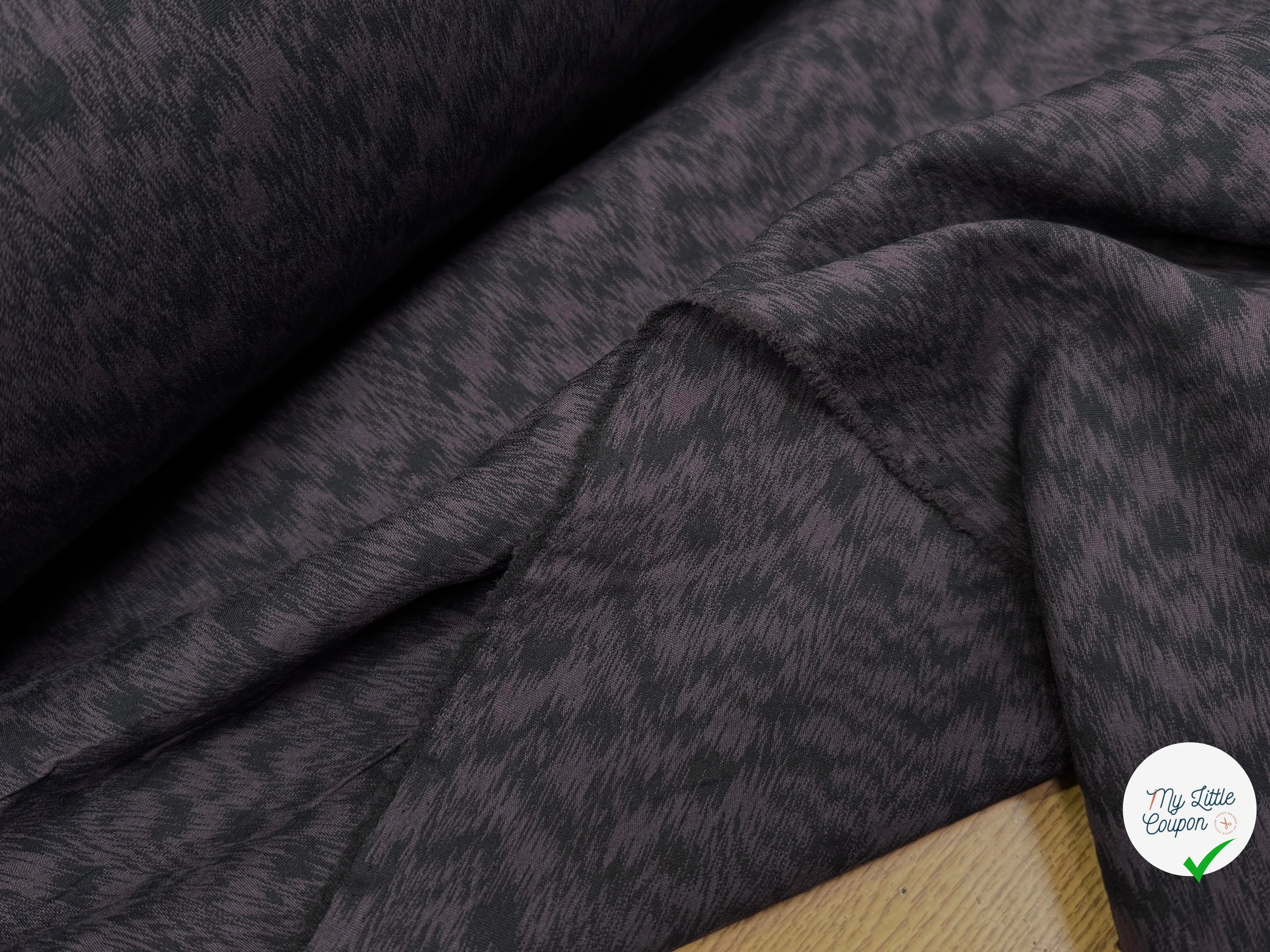 GABARDINE IMPRIMÉ EONDES VIOLET FONCÉ NOIR - My Little Coupon