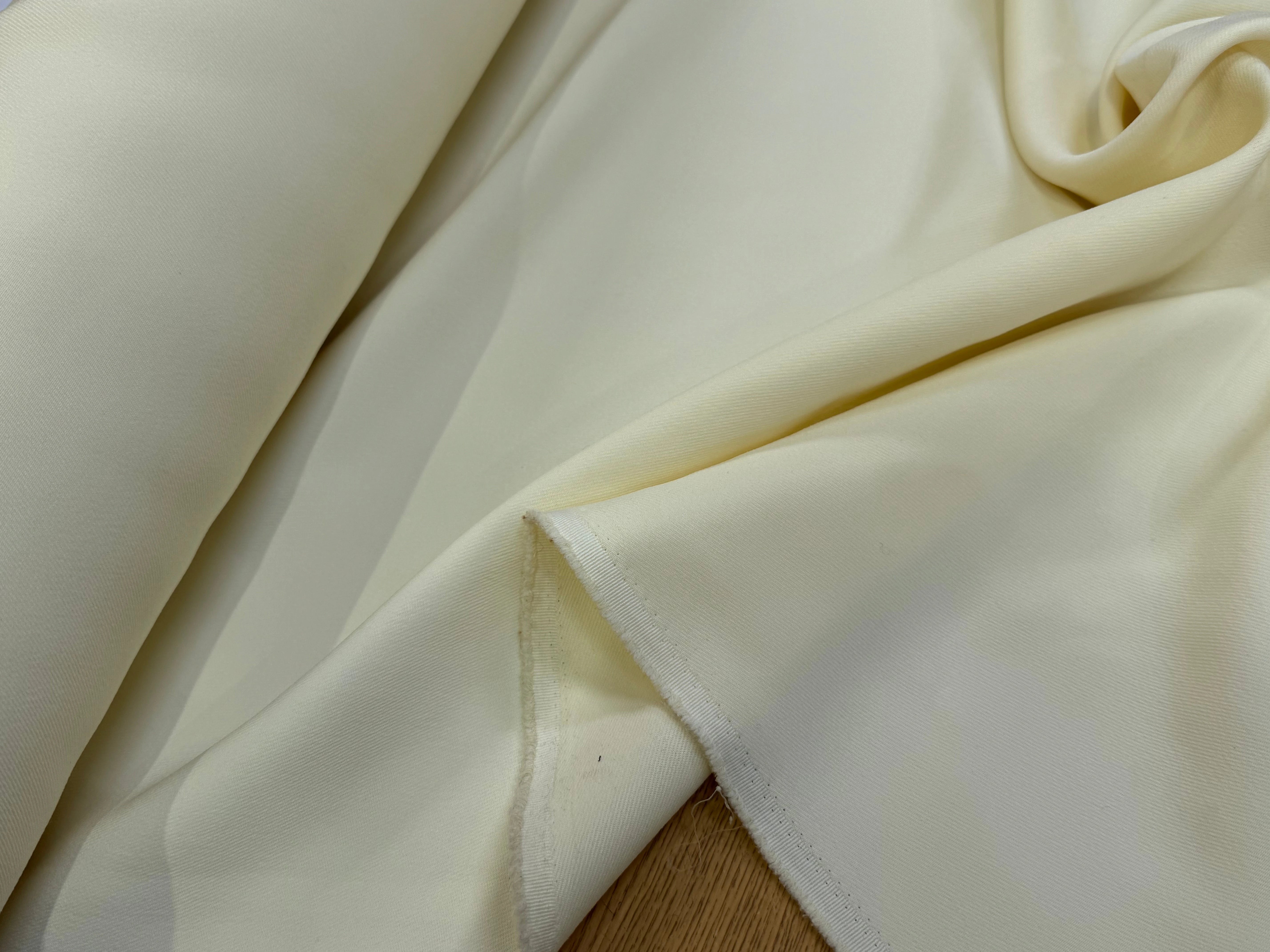 GABARDINE JAPON QUALITÉ COUTURE BEAU TOMBÉ VANILLE - My Little Coupon