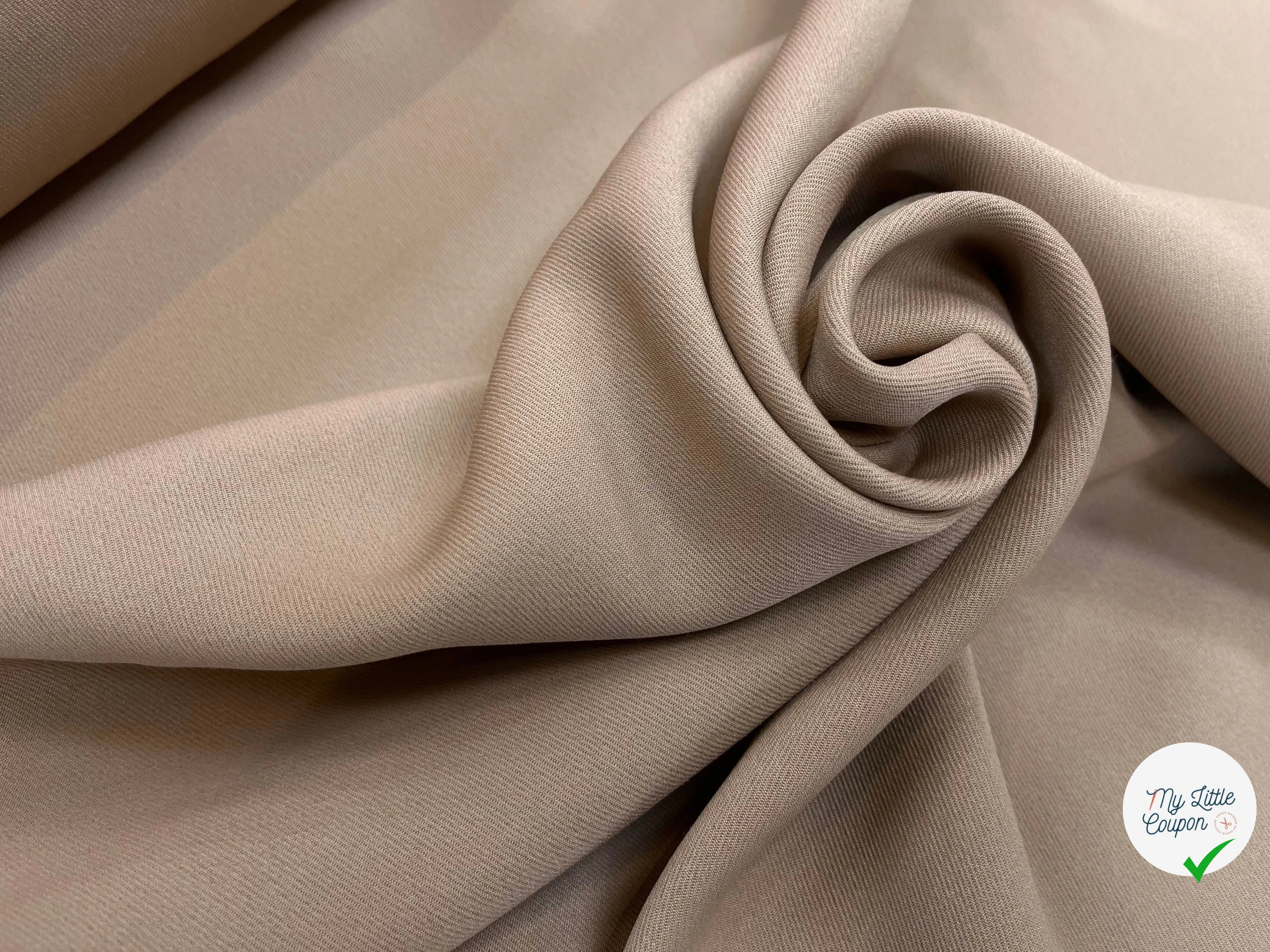 GABARDINE LEGÈREMENT STRIÉE SOUPLE POLYESTER MOCHA 130CM - My Little Coupon