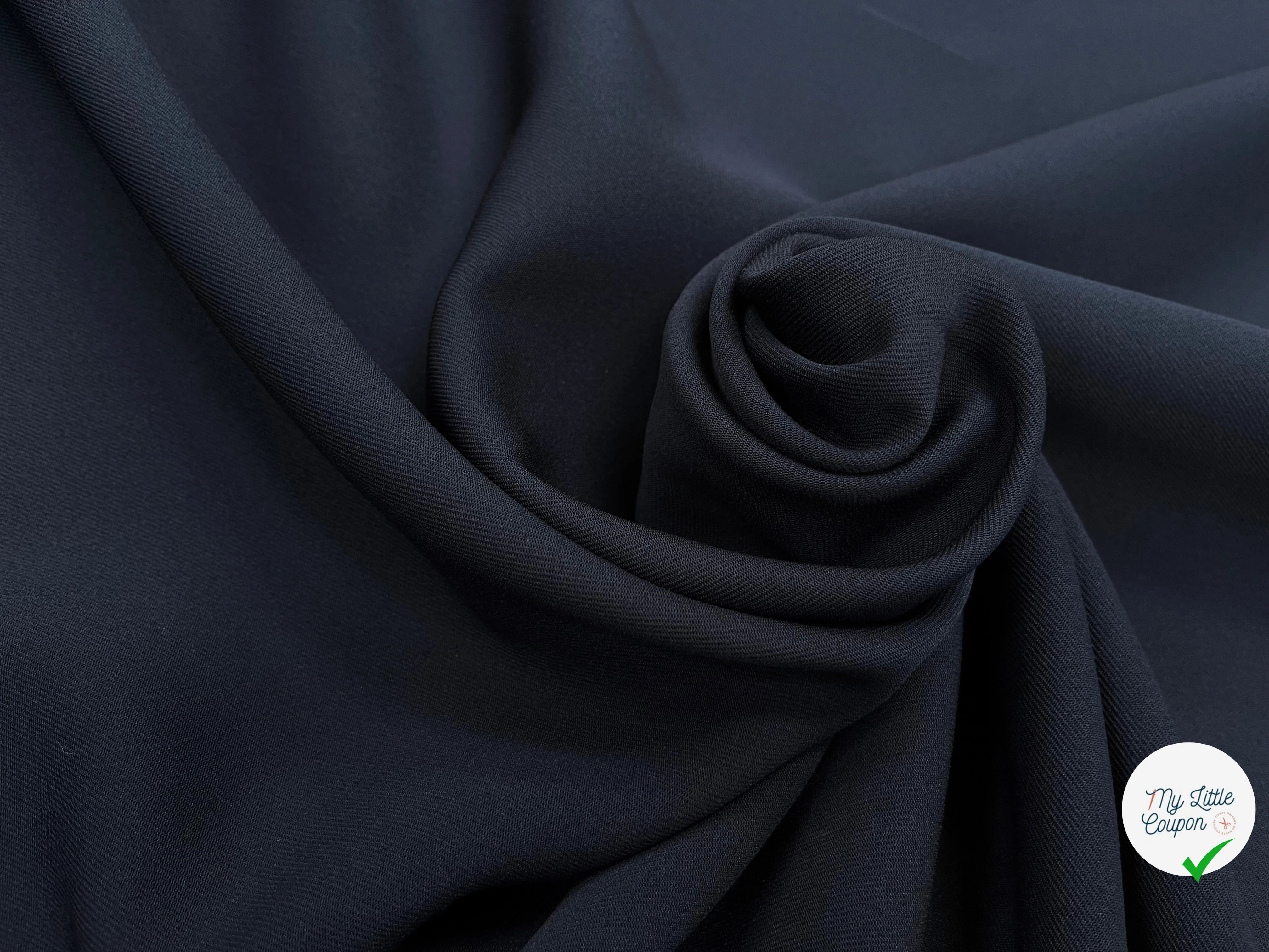 GABARDINE LEGÈREMENT STRIÉE SOUPLE POLYESTER NAVY 130CM - My Little Coupon