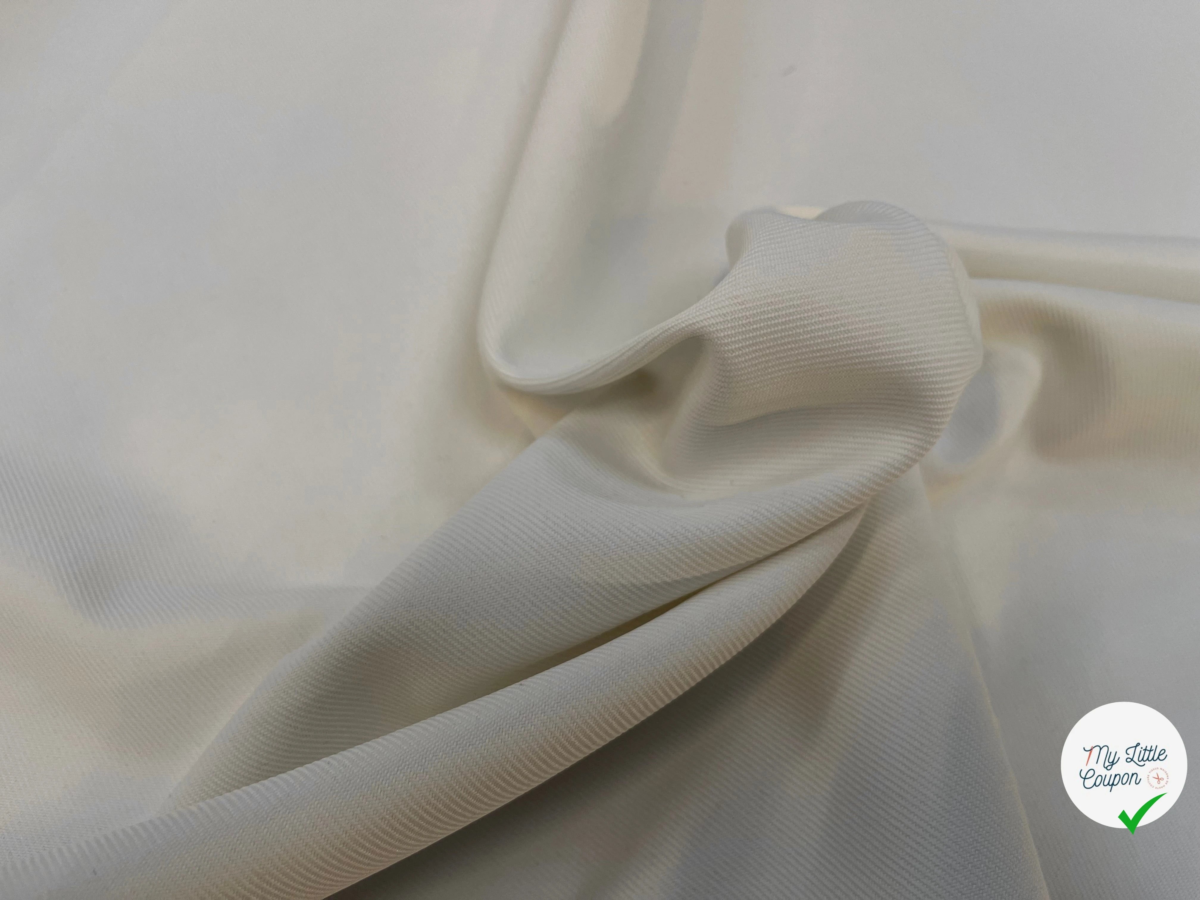 GABARDINE LOURDE POLYESTER BLANCHE LÉGÈREMENT CASSÉE 152CM - My Little Coupon