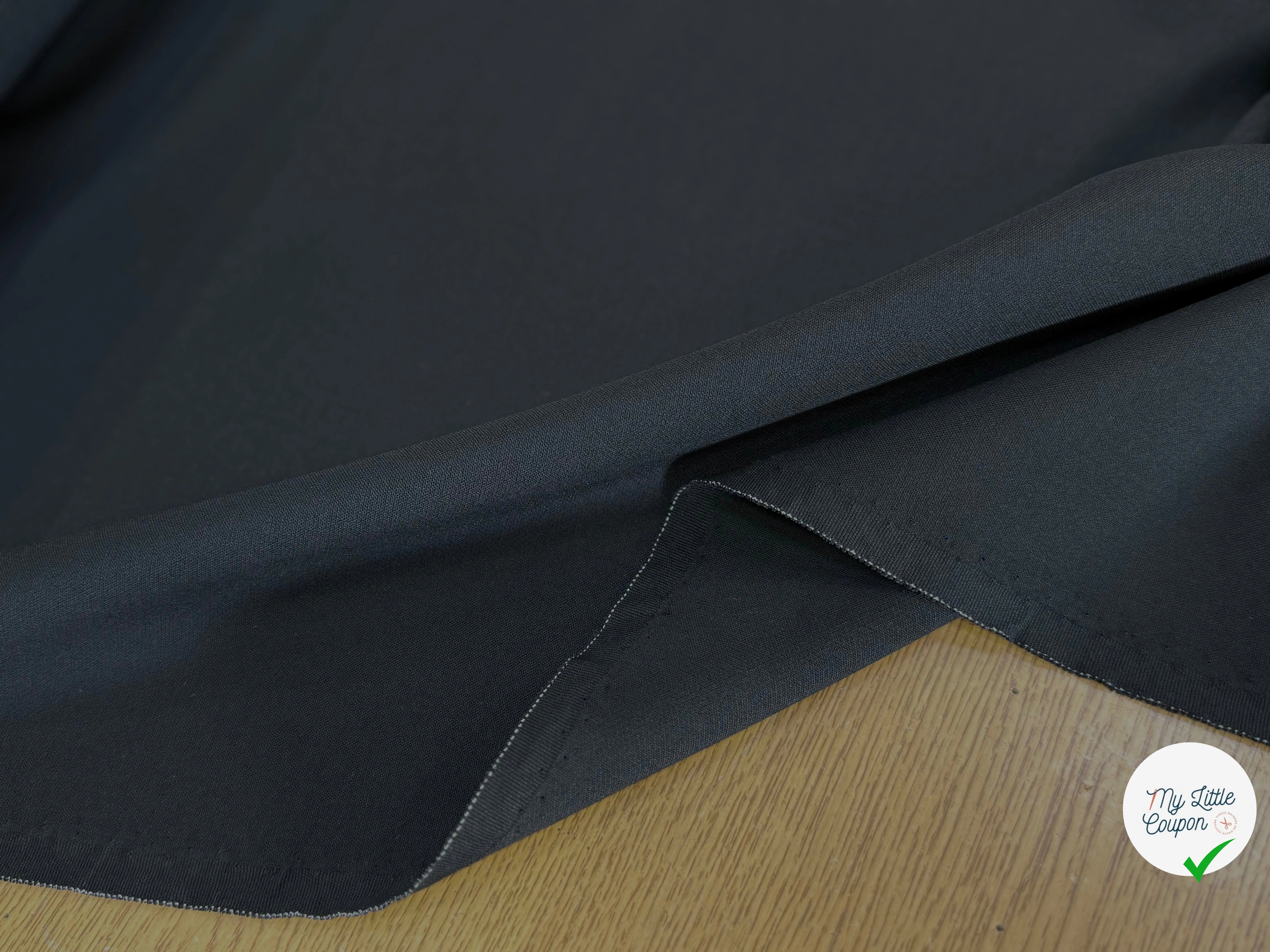 GABARDINE LOURDE POLYVISCOSE STRETCH BELLE TENUE NOIR 27% VI - My Little Coupon