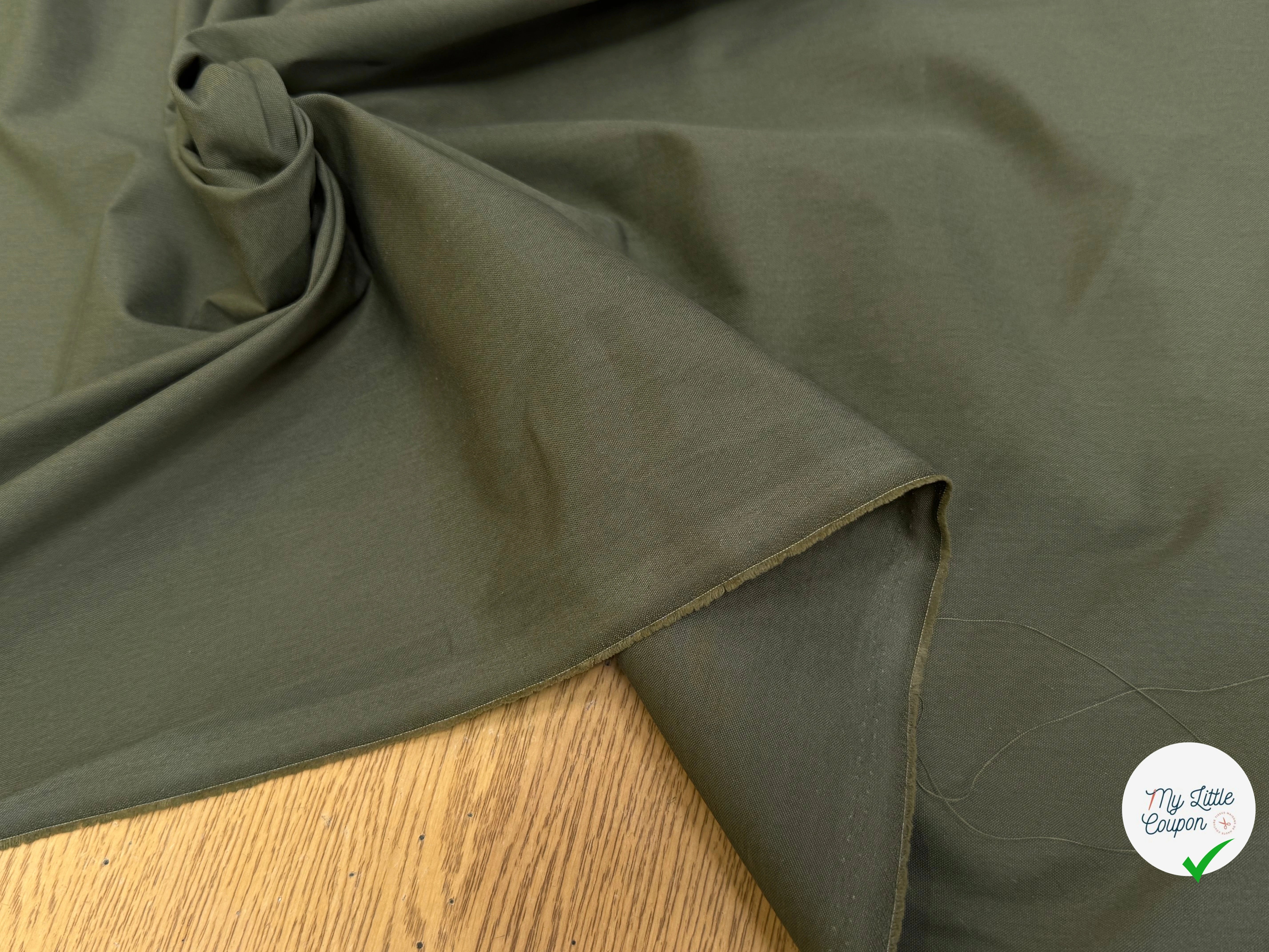 GABARDINE POLYCOTON VERT KAKI TENUE SOYEUSE - My Little Coupon