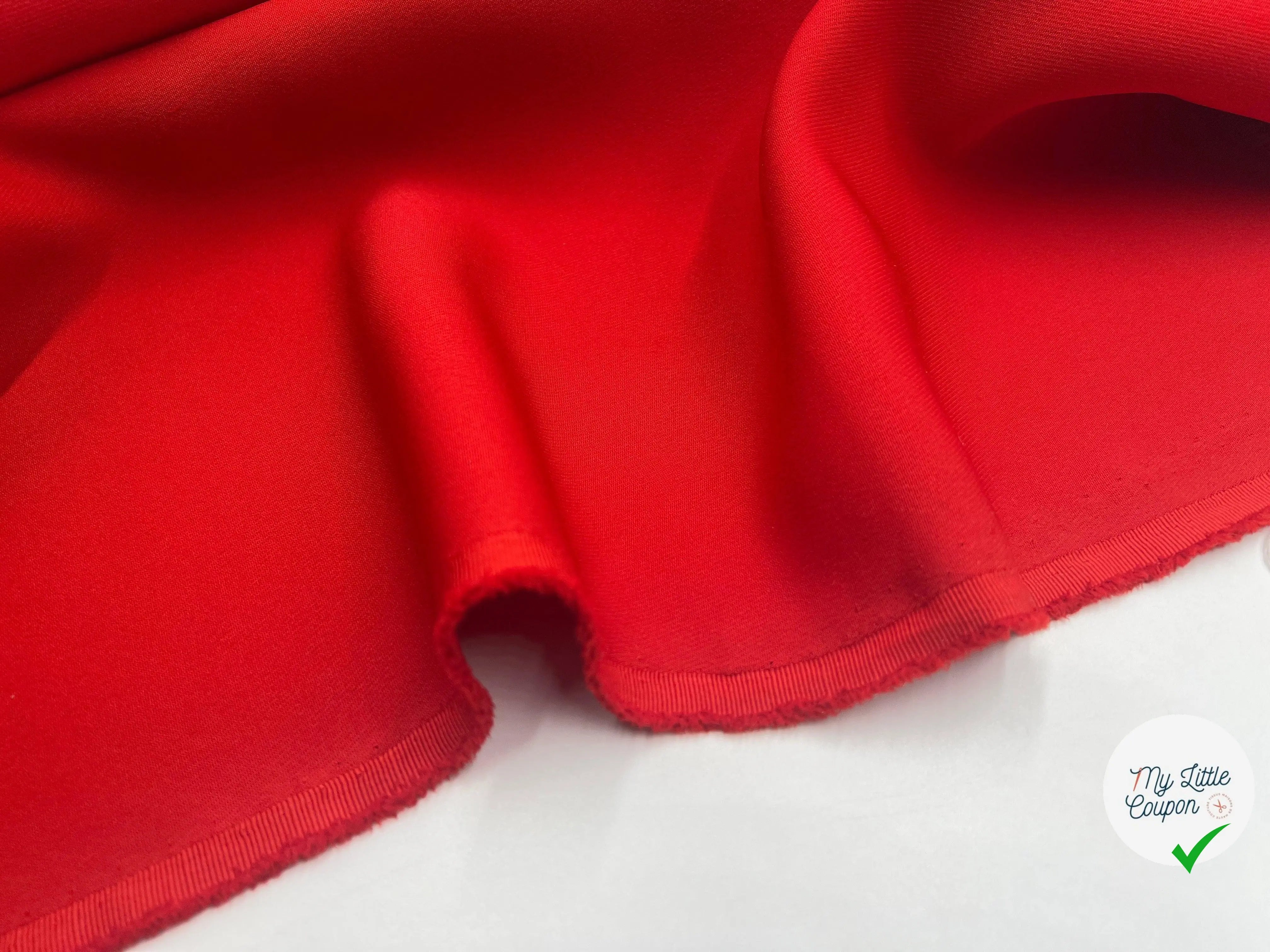 GABARDINE POLYESTER QUALITÉ JAPON ROUGE AMOUR - My Little Coupon - tissu - coudre