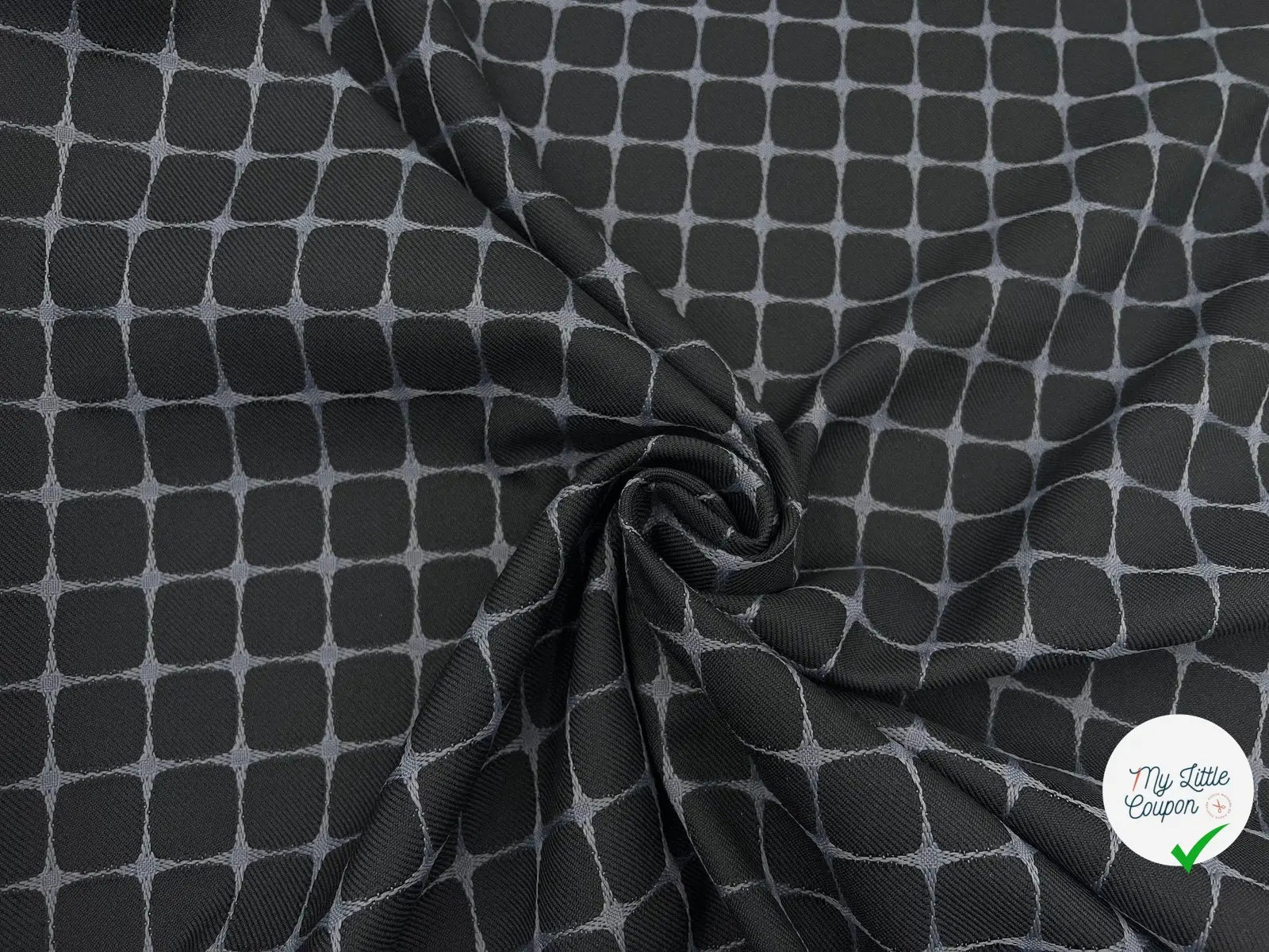 GABARDINE REBRODÉE DE CARREAUX - My Little Coupon - tissu - coudre