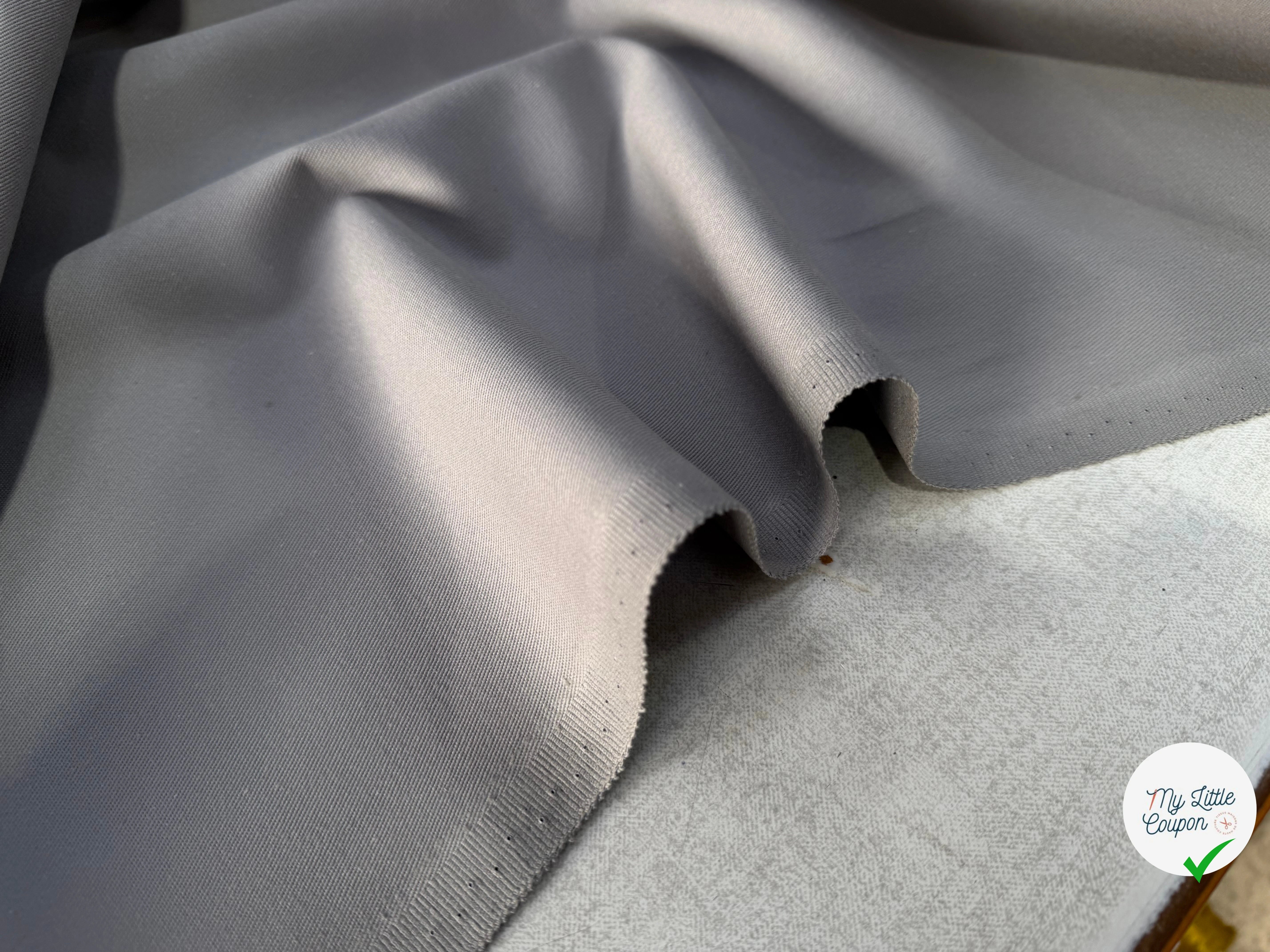GABARDINE SERGÉE 100% COTON SOURIS 839 150 CM - My Little Coupon