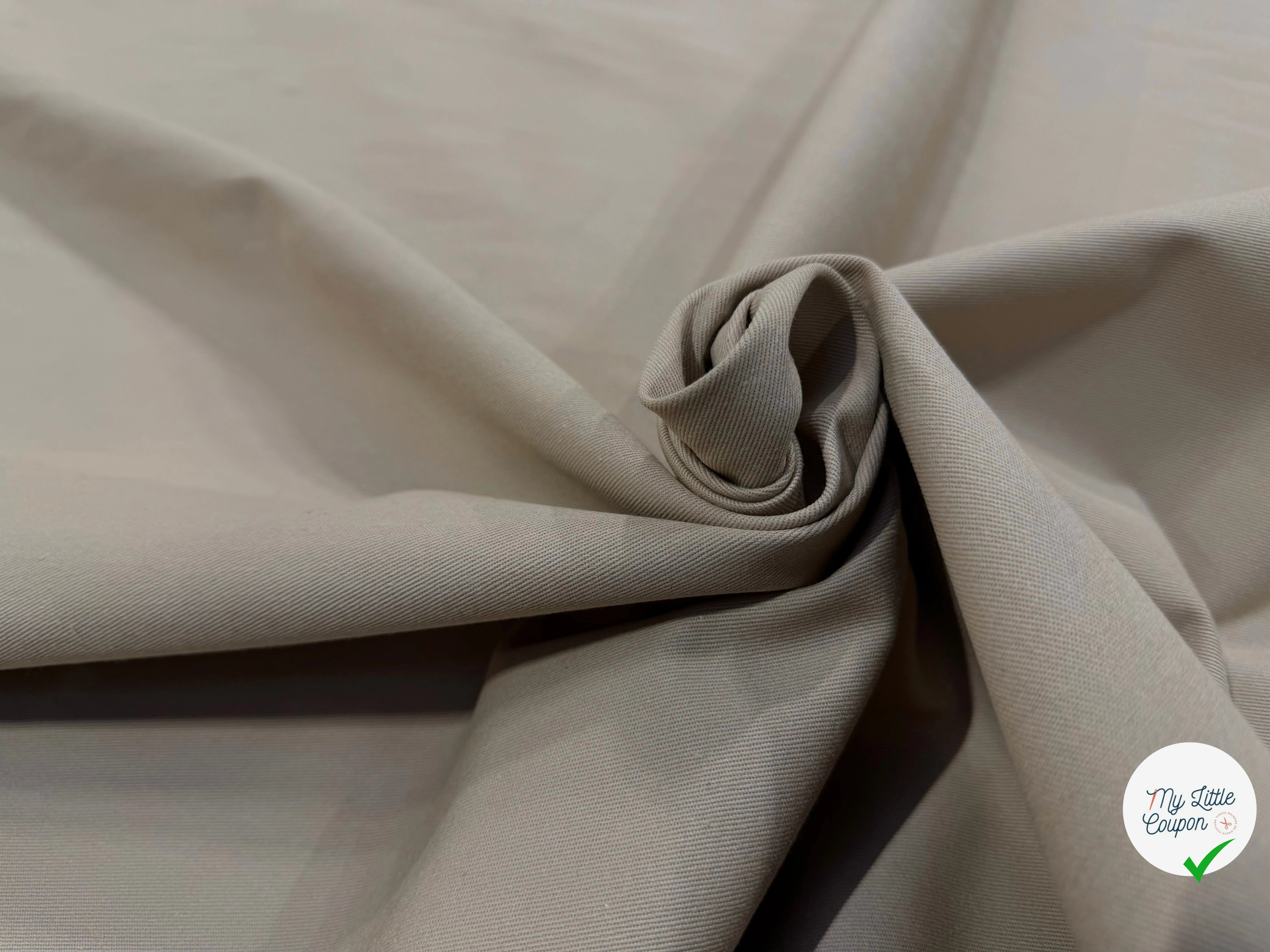 GABARDINE SERGÉE 100% COTON TAUPE 833 150 CM - My Little Coupon