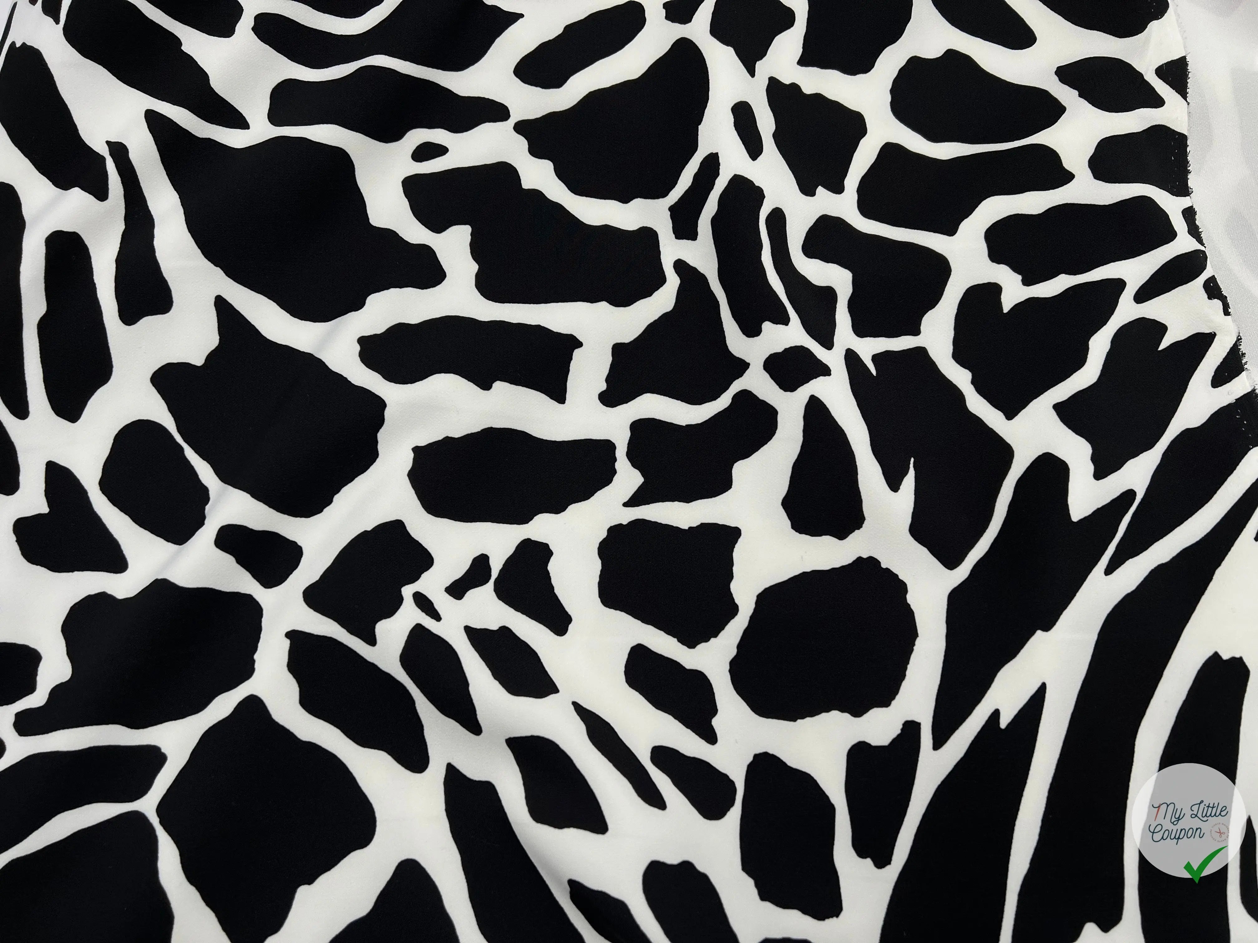 GABARDINE STRETCH QUALITÉ COUTURE IMPRIMÉ GIRAFE - My Little Coupon - tissu - coudre