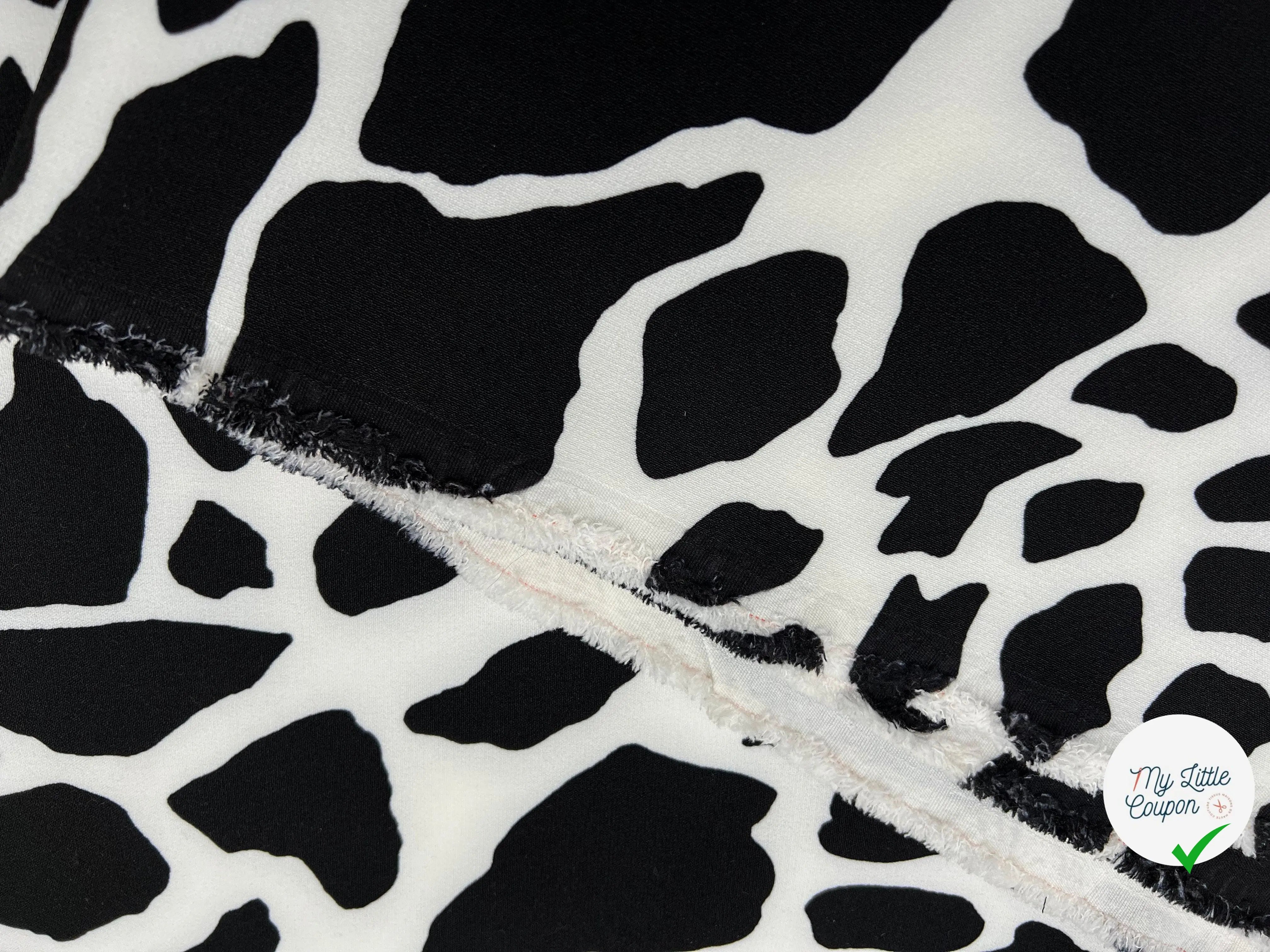 GABARDINE STRETCH QUALITÉ COUTURE IMPRIMÉ GIRAFE - My Little Coupon - tissu - coudre