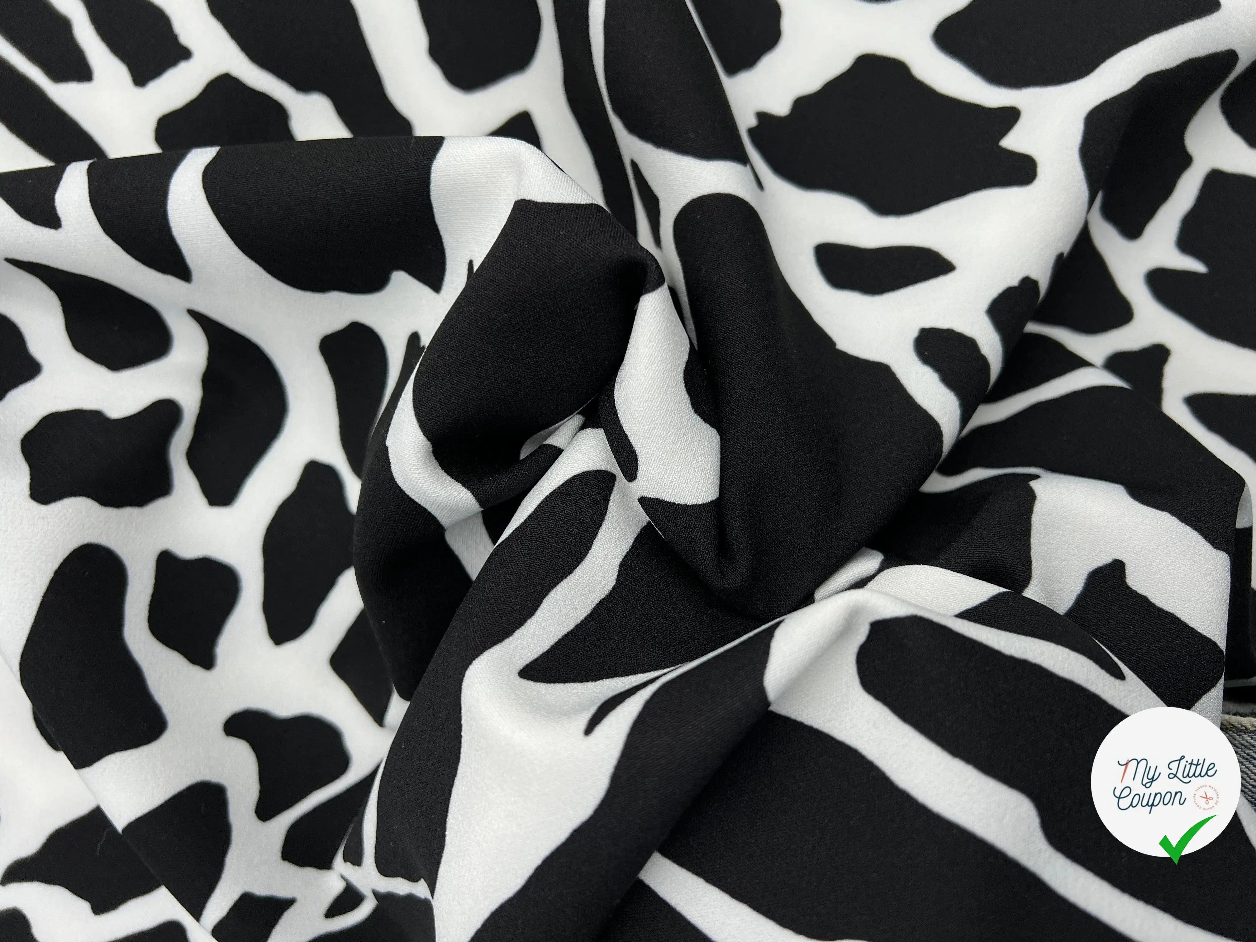 GABARDINE STRETCH QUALITÉ COUTURE IMPRIMÉ GIRAFE - My Little Coupon - tissu - coudre