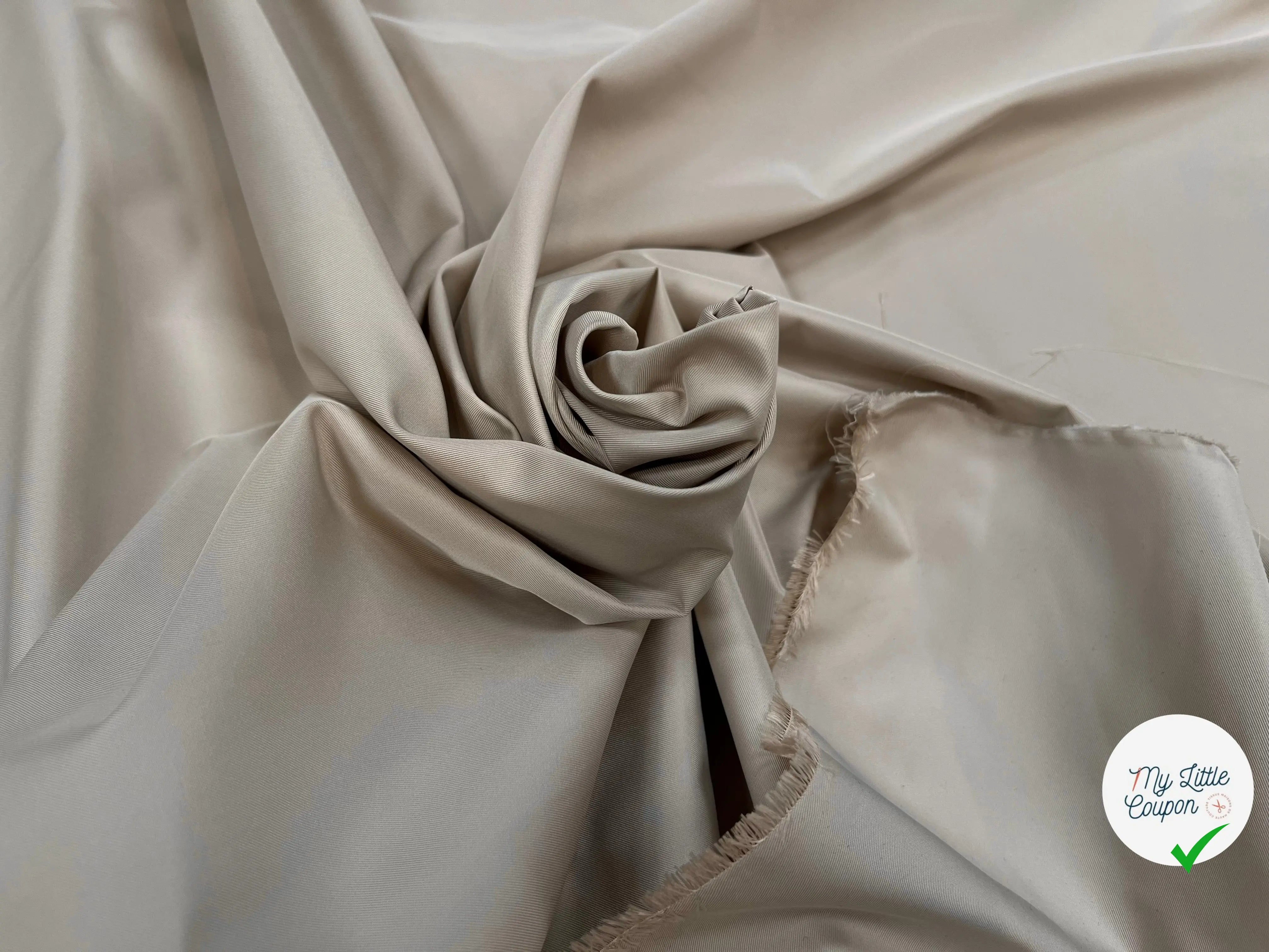 GABARDINE TECHNIQUE SOIE POLYAMIDE UNI BEIGE - My Little Coupon
