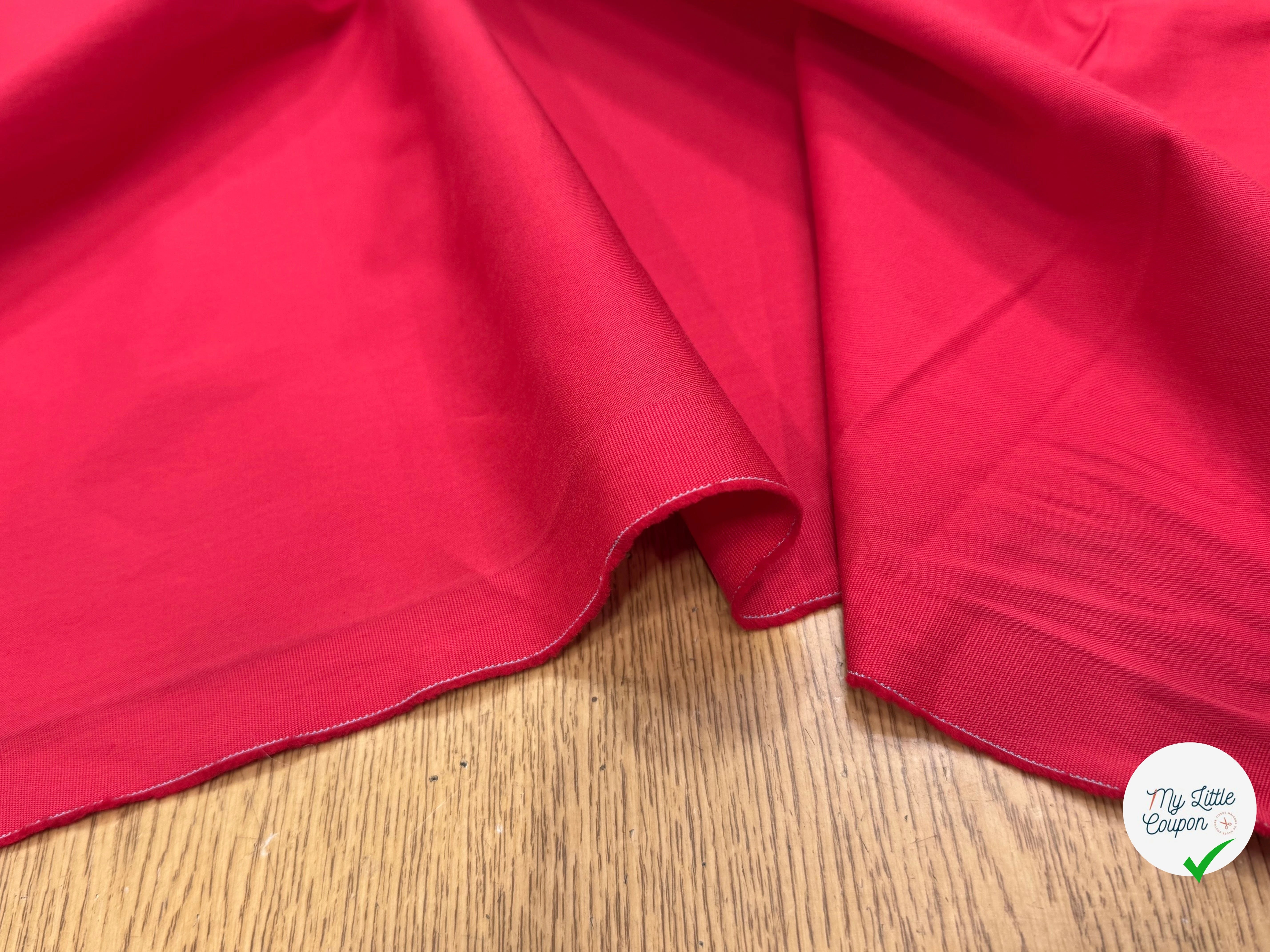 GABRDINE DE COTON ULTRA STRETCH LÉGÈREMENT STRIÉE ROUGE PAMPLEMOUSSE - My Little Coupon