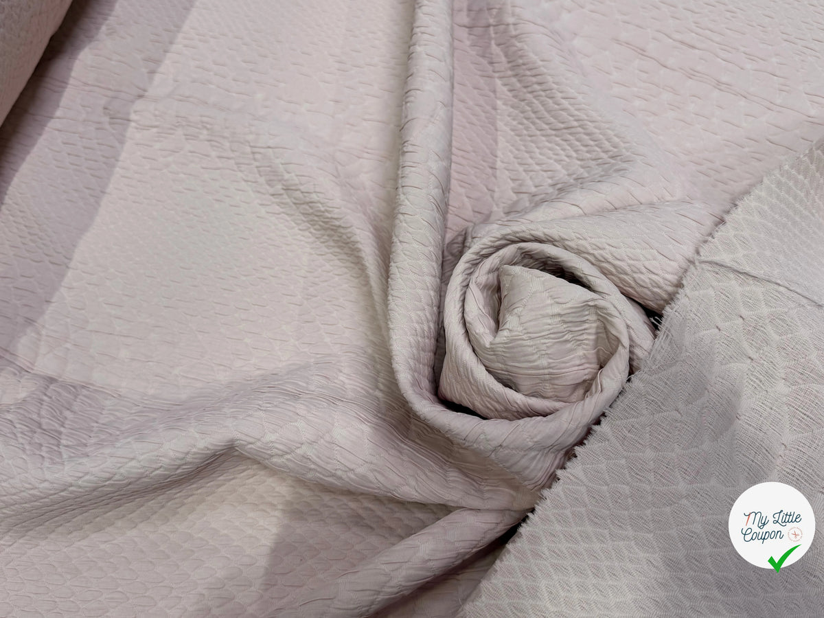 JACQUARD 60% ACETATE 31% POLYAMIDE 9% VISCOSE MOTIF LOSANGE ROSE PALE - My Little Coupon
