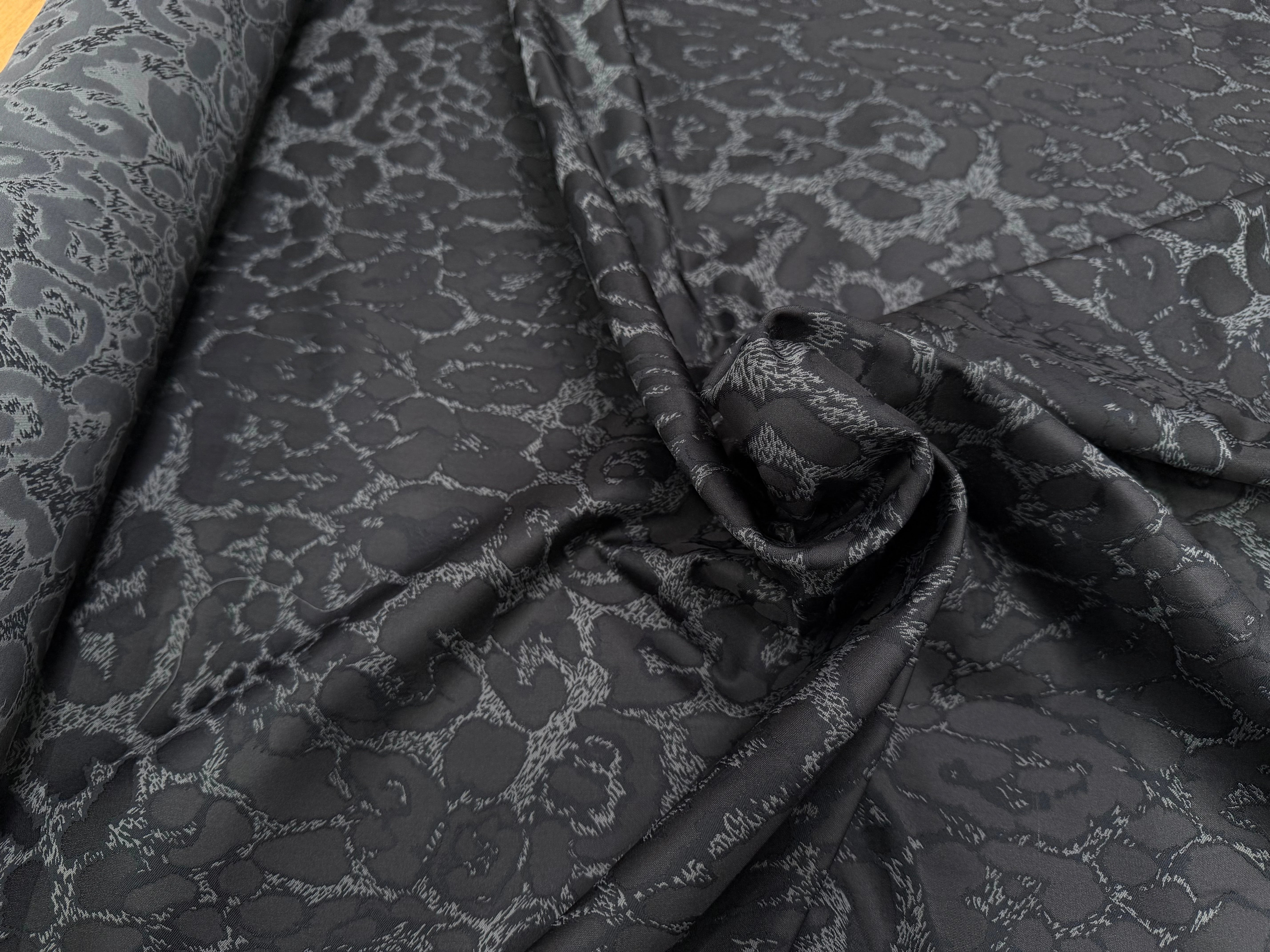 JACQUARD LEOPARD 28% SOIE INDIA - My Little Coupon