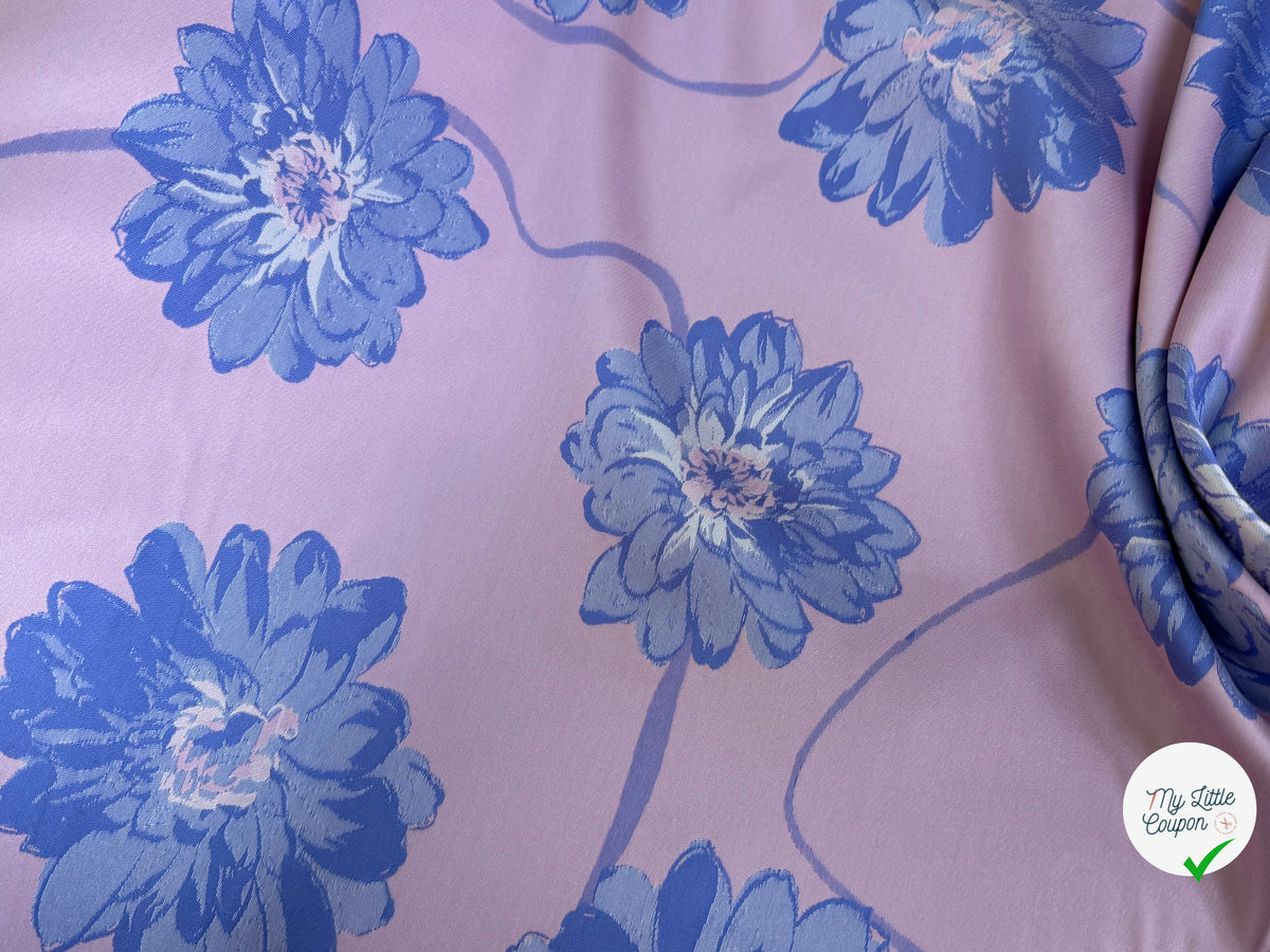 JACQUARD LISSE MOTIFS FLORAUX BLEUS FOND VIEUX ROSE - My Little Coupon