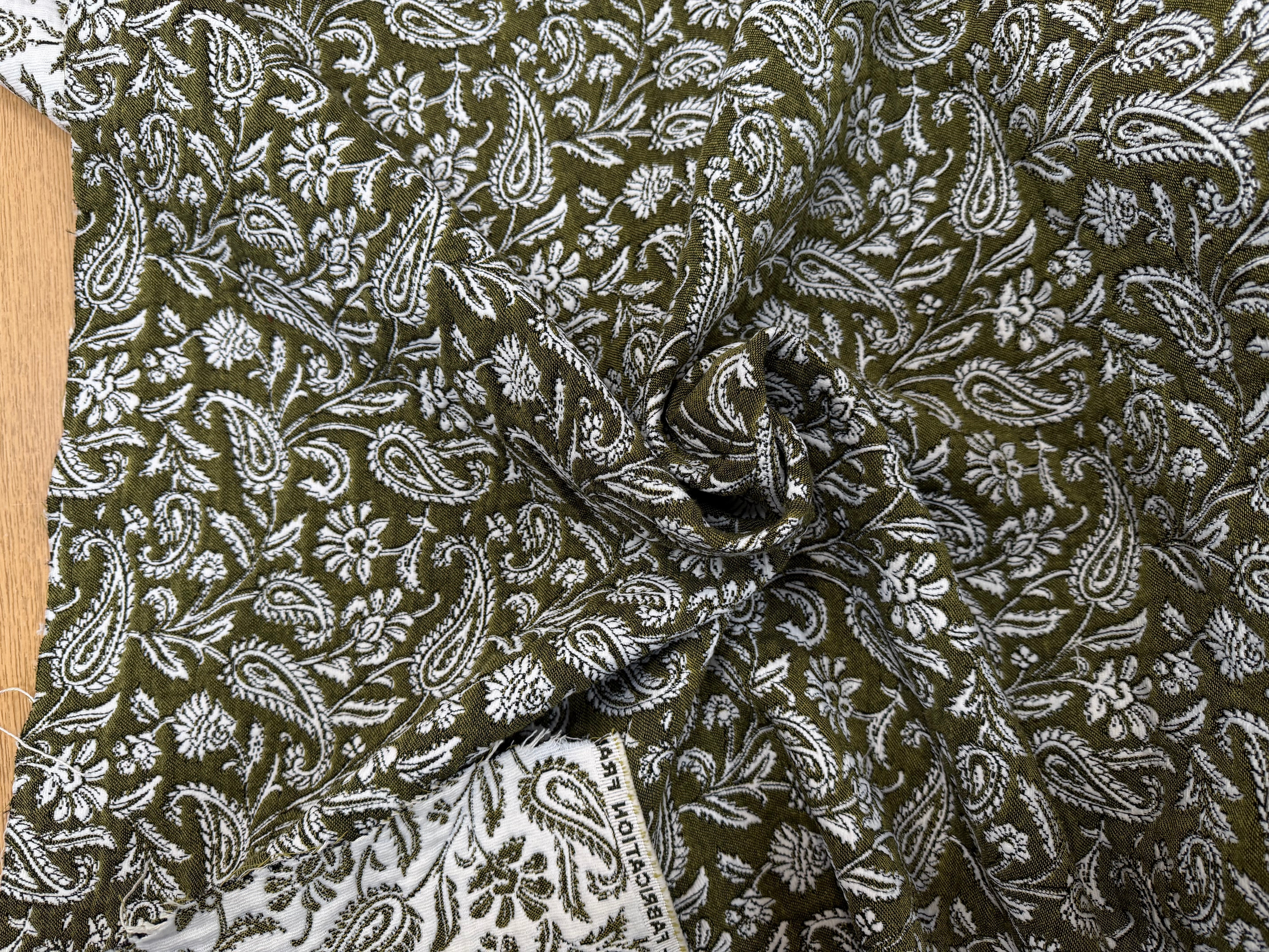 JACQUARD MUMBAI ALLOVER KAKI 140 CM - My Little Coupon