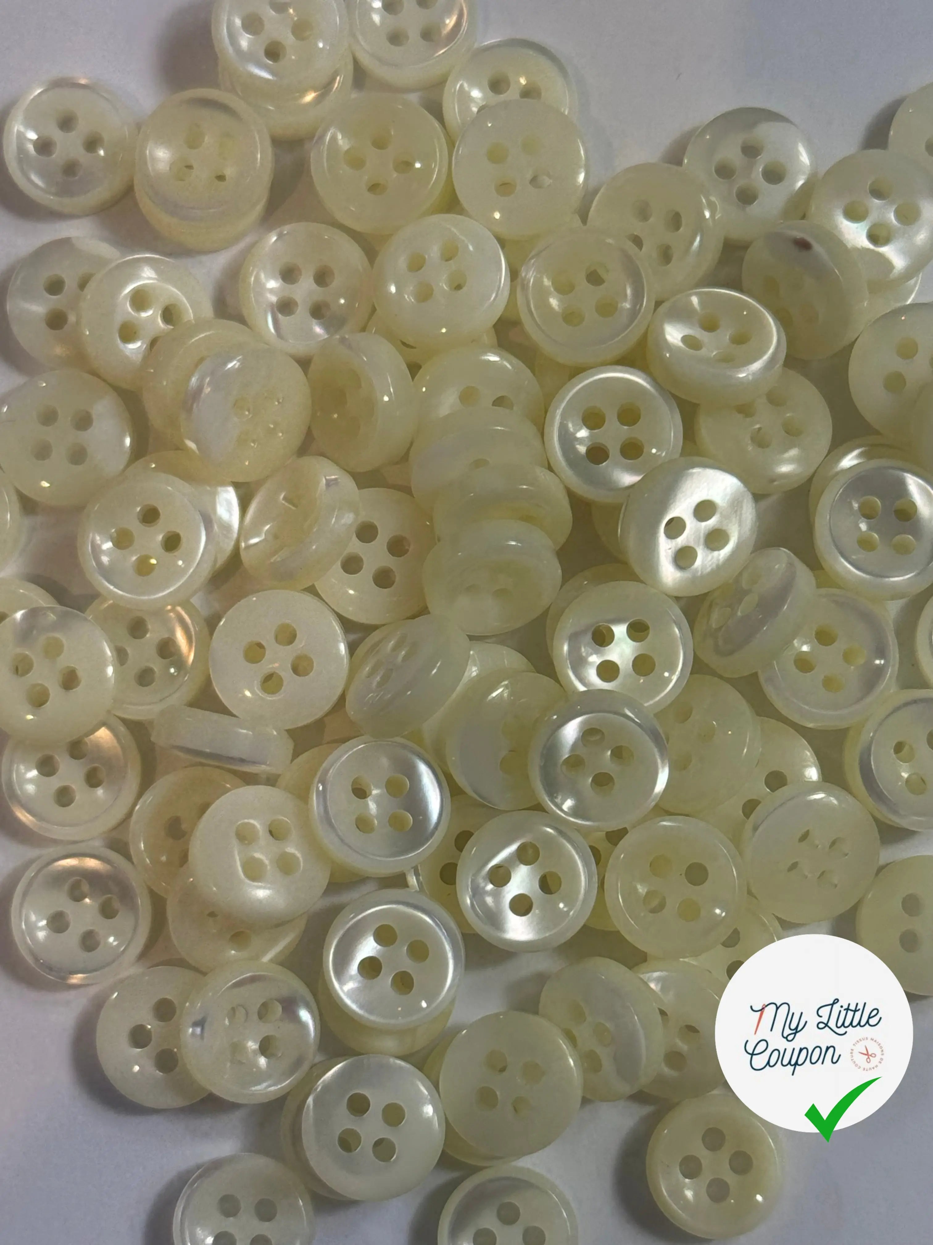 LOT DE 5 BOUTONS A 4 TROUS BLANC NACRE 10MM - My Little Coupon