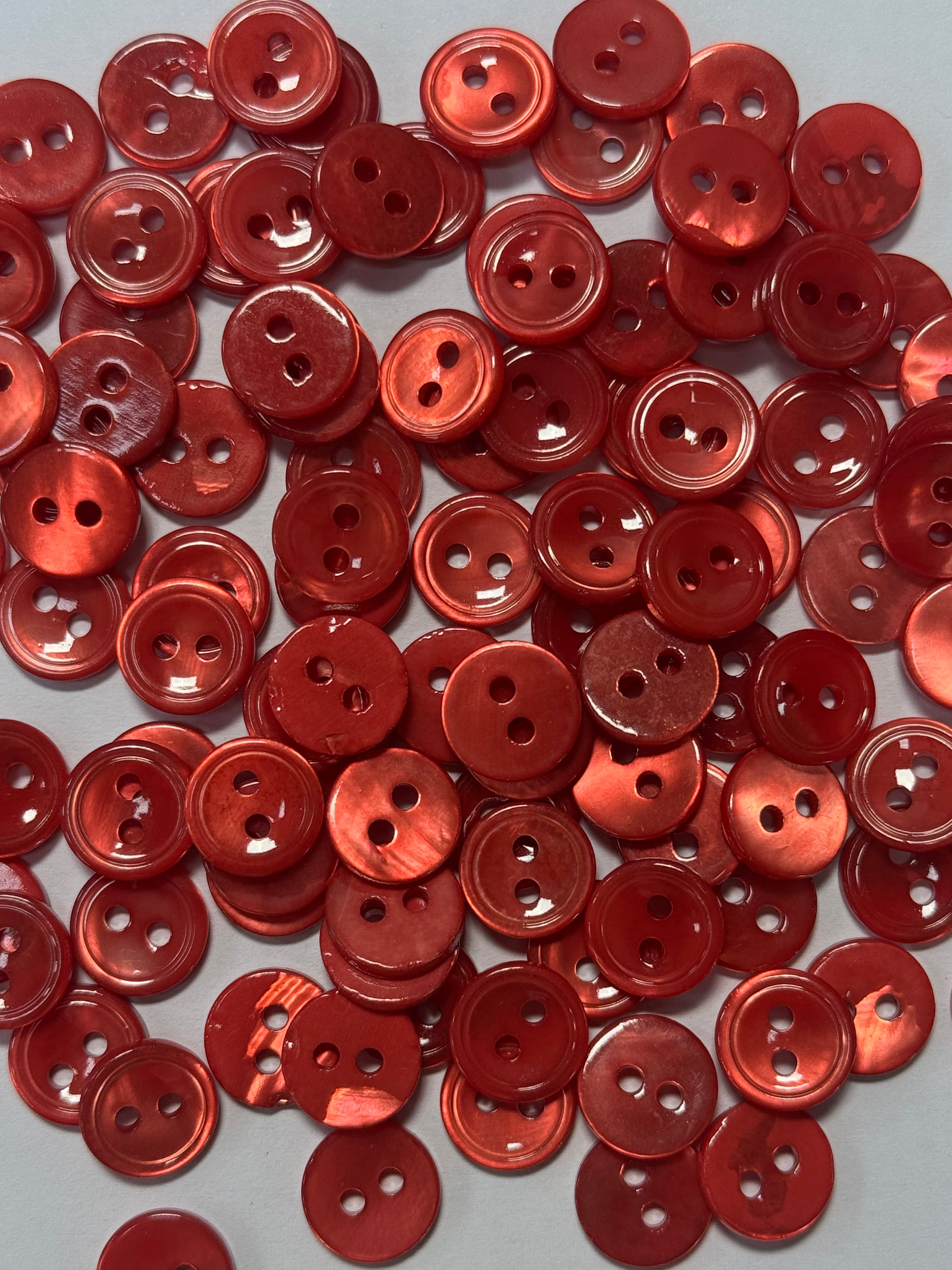 LOT DE 5 BOUTONS À DEUX TROUS ROUGE ROUILLE - My Little Coupon
