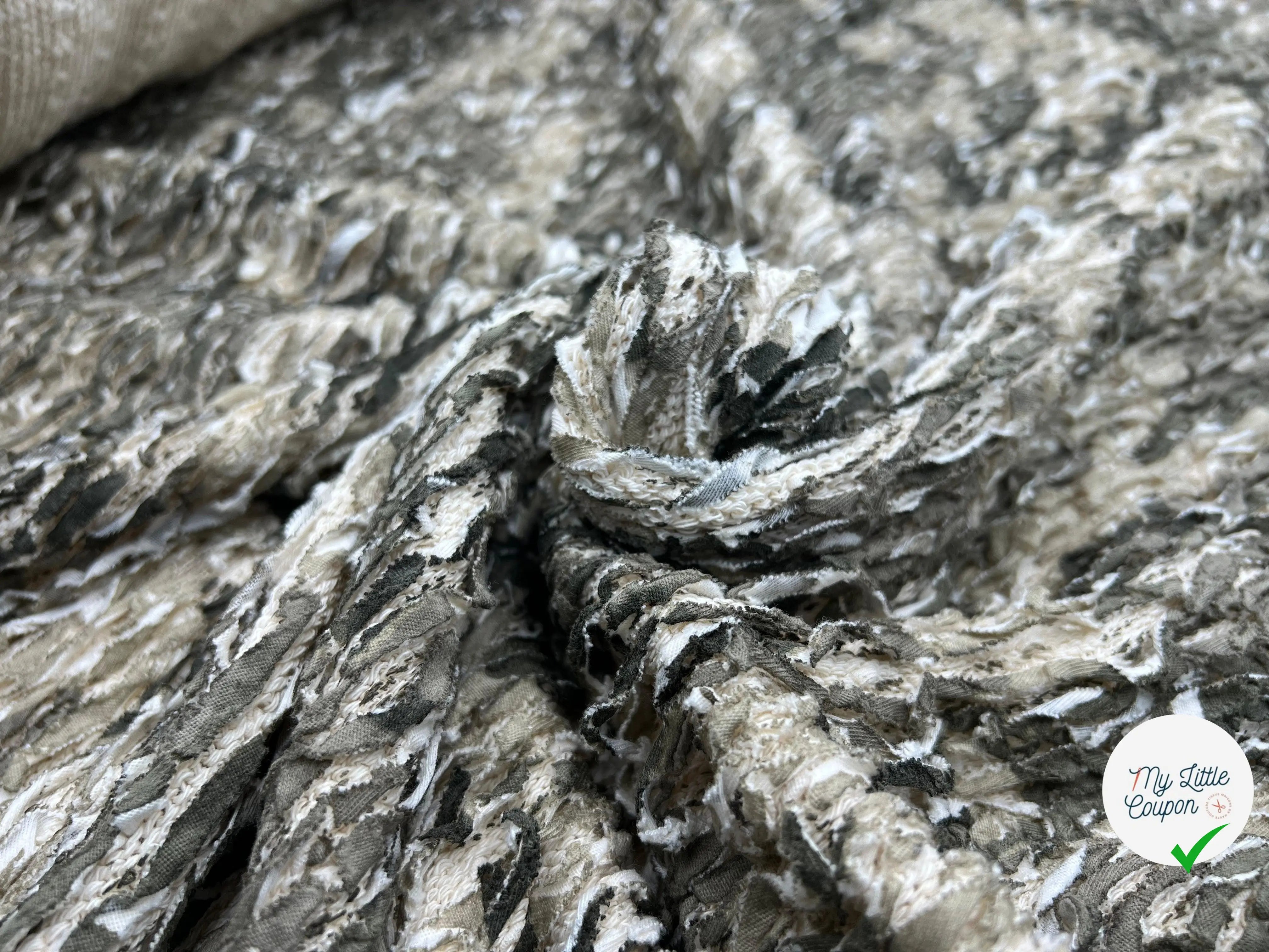 MAILLE COTON LOURDE CAMOUFLAGE GHILLIE GHILLIE CHIC - coupon de 2 mètres 90 - My Little Coupon - tissu - coudre