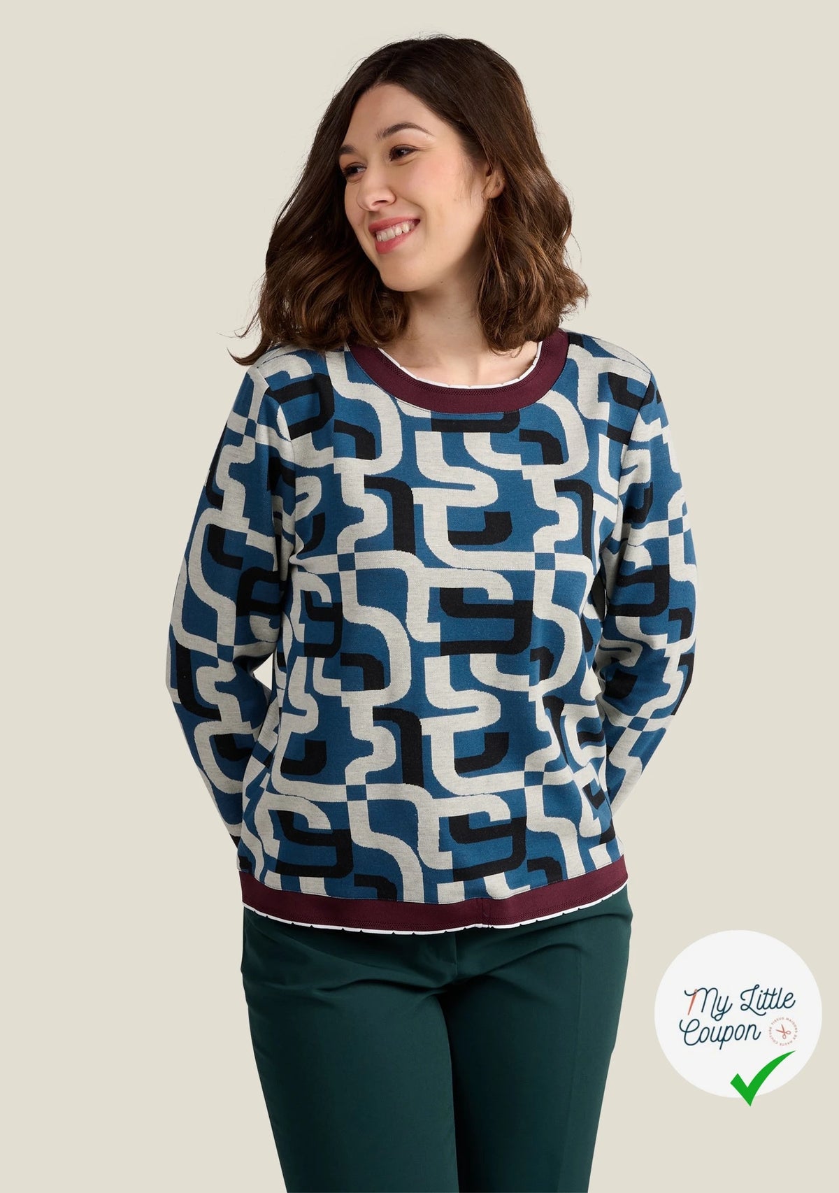 MAILLE JACQUARD ESPRIT MILANO MOTIF CALLIGRAPHIE BLEU MARINE ET BLANC - My Little Coupon