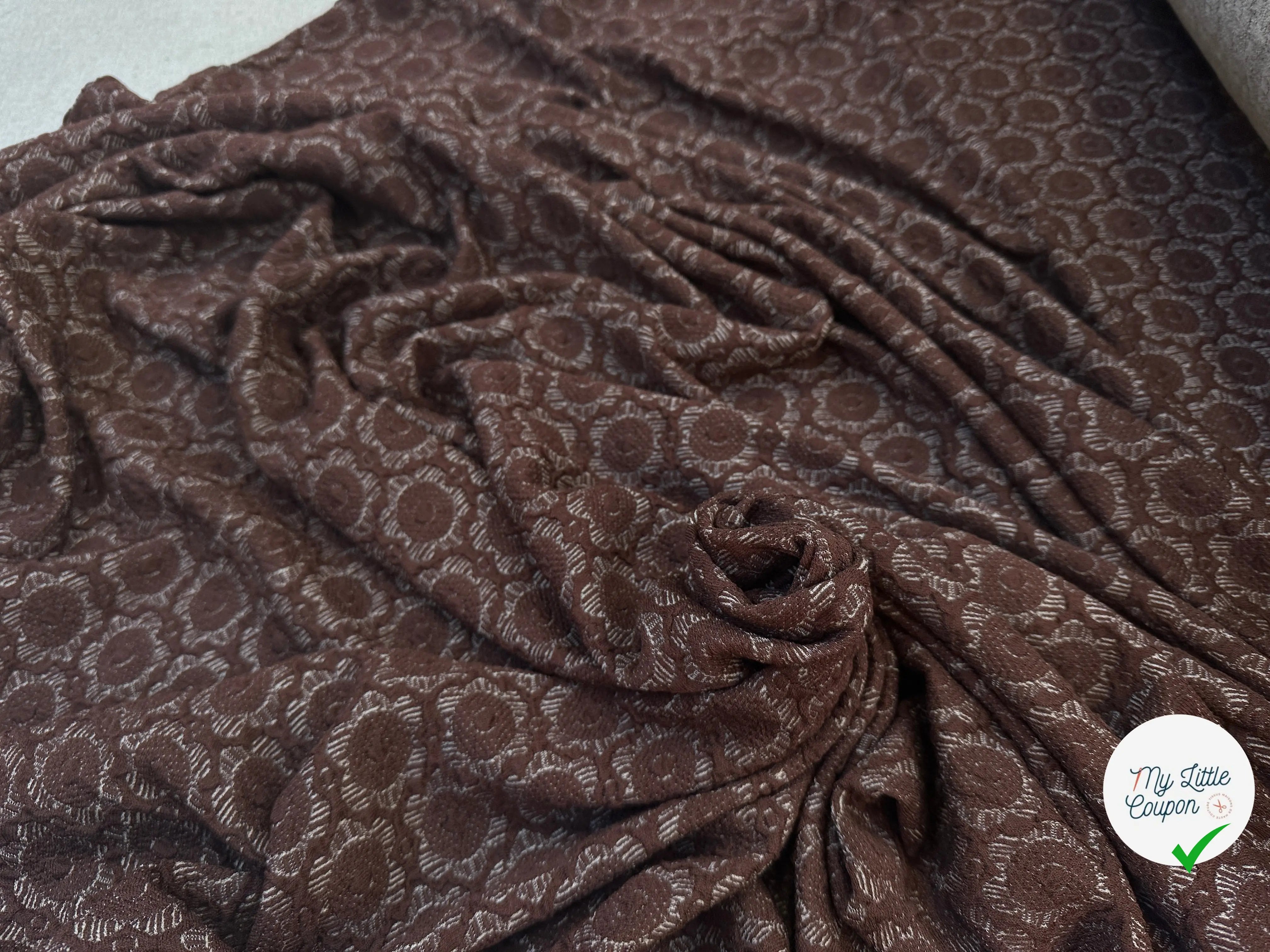 MAILLE JACQUARD VISCOSE PETALES DE ROSE - My Little Coupon