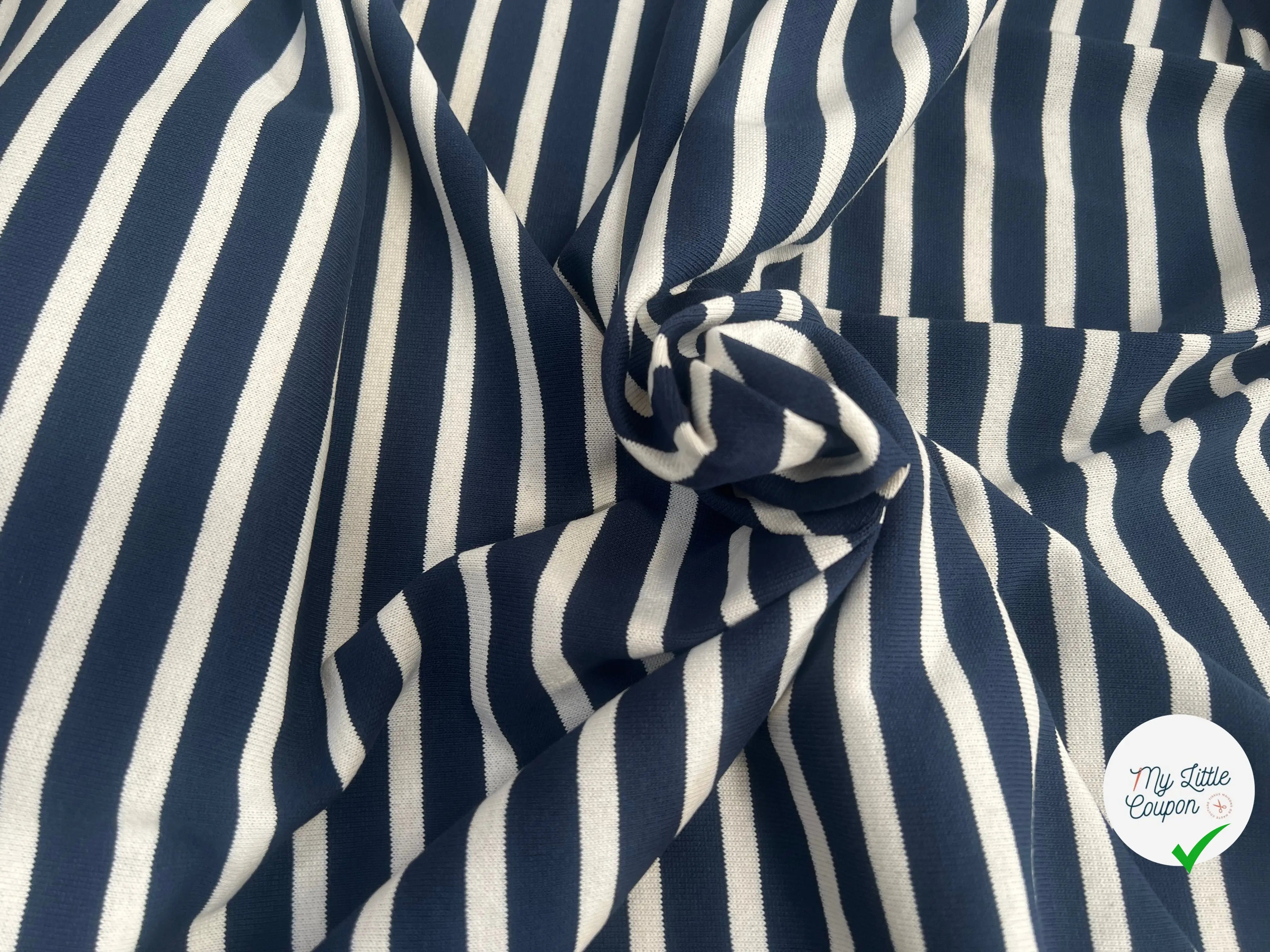 MAILLE LOURDE MARINIÈRE BLEU MARINE RAYURES CRÈME - My Little Coupon