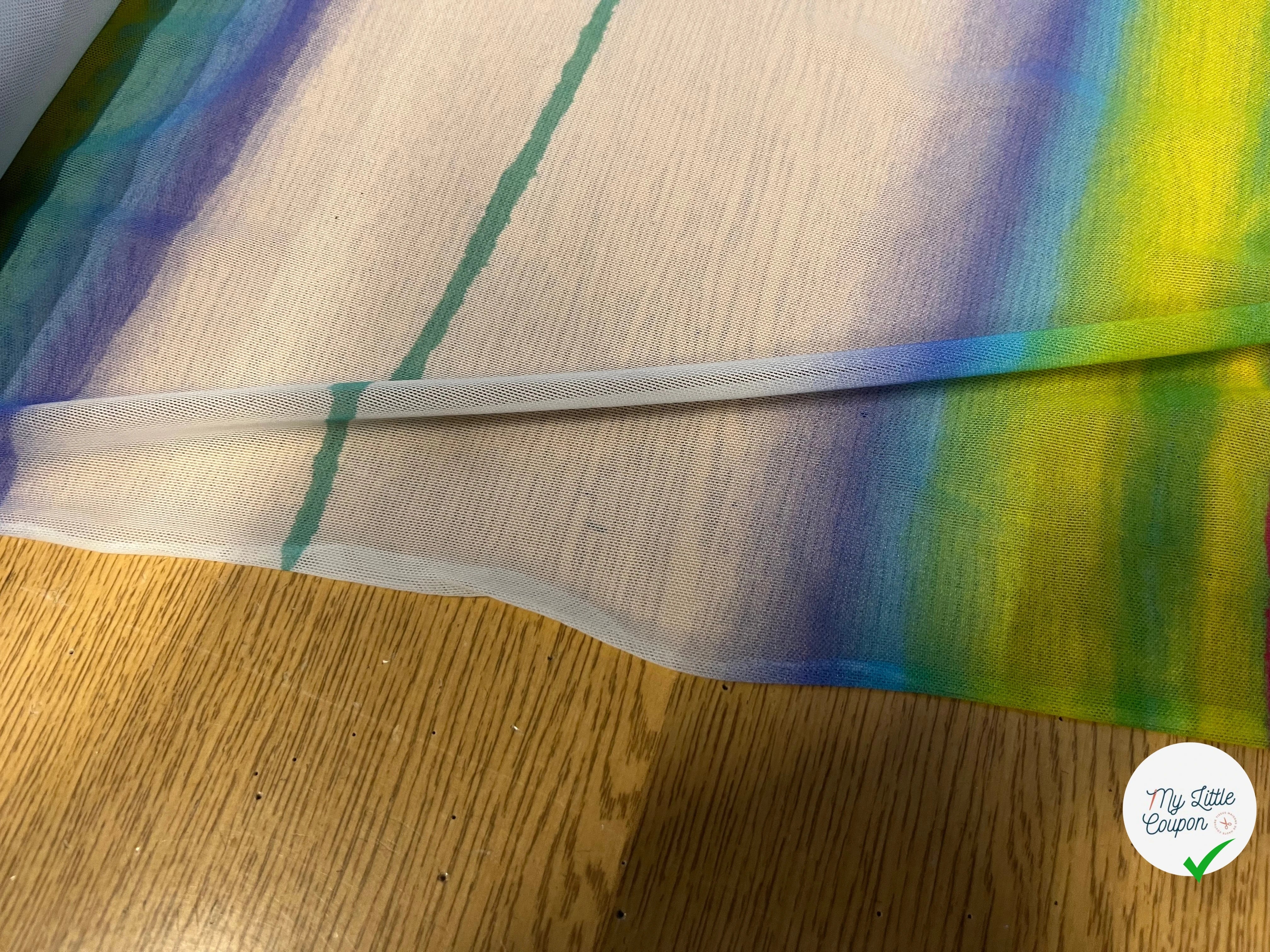 MAILLE RÉSILLE À RAYURES MULTICOLORES PERPENDICULAIRES À LA LISIÈRE - My Little Coupon