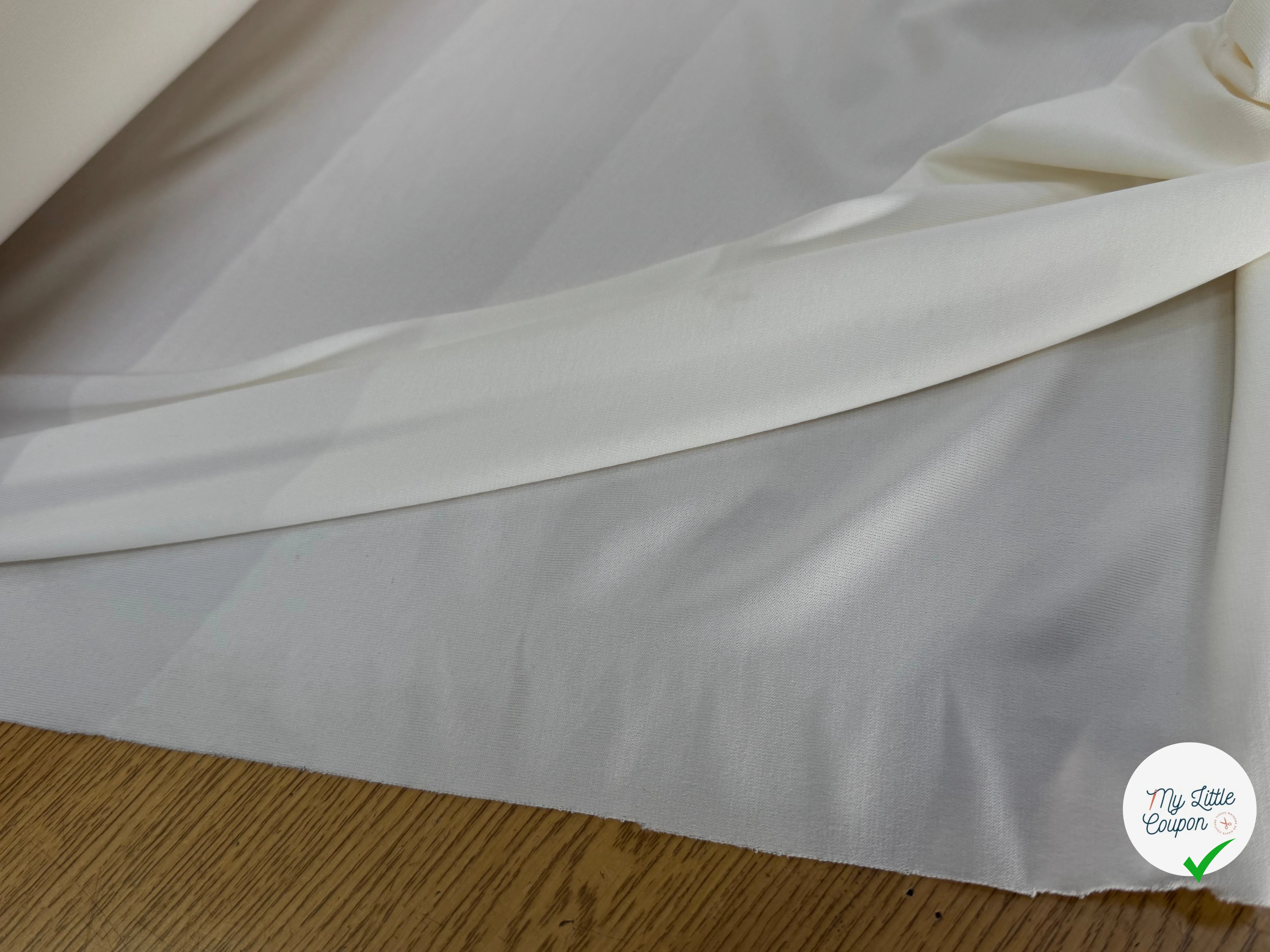 MAILLE STRETCH ET FROIDE BLANC CASSÉ ULTRA CHIC - My Little Coupon
