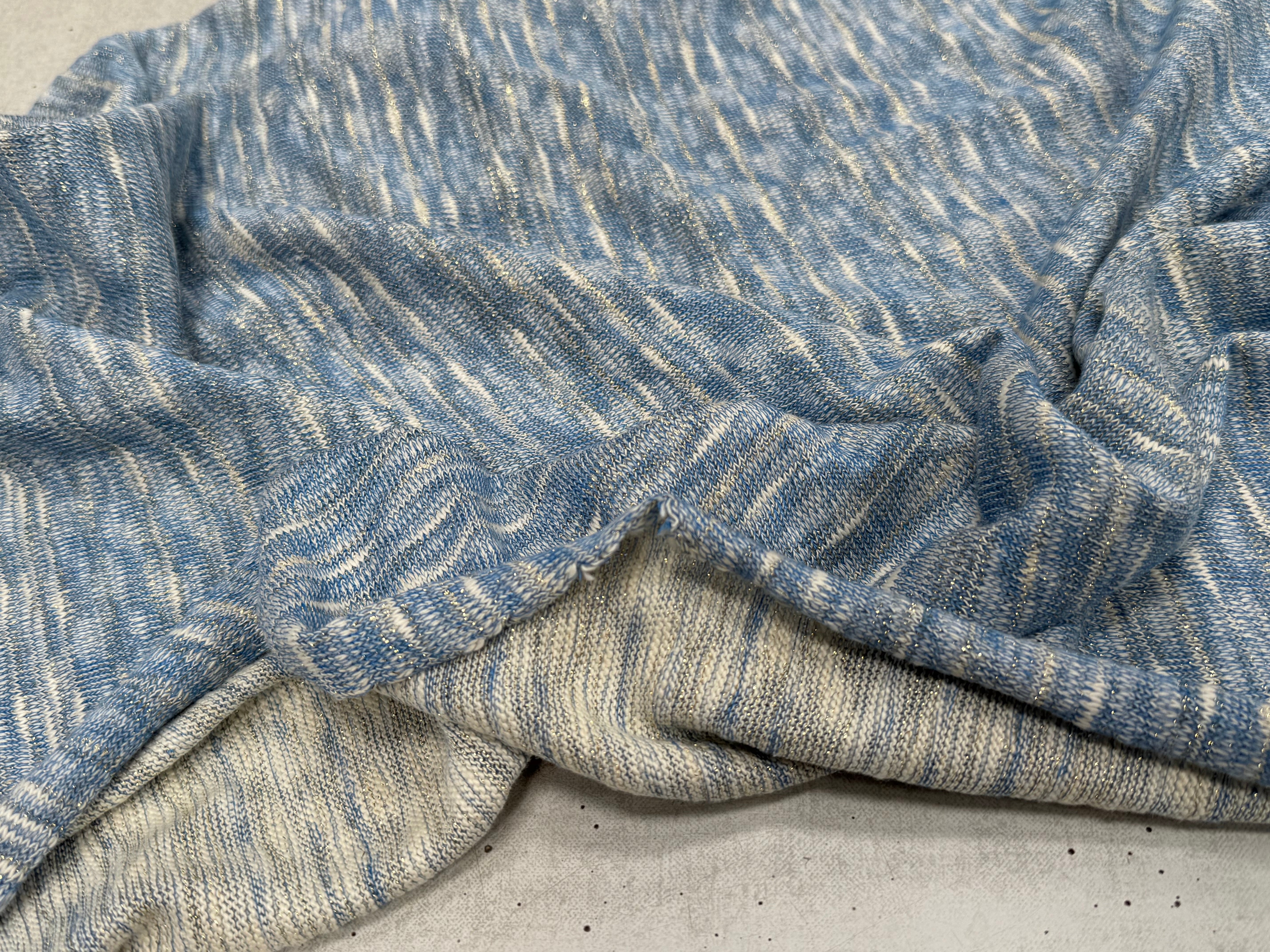 MAILLE TRICOT LÉGÈRE MOULINE BLEU ET LUREX - My Little Coupon