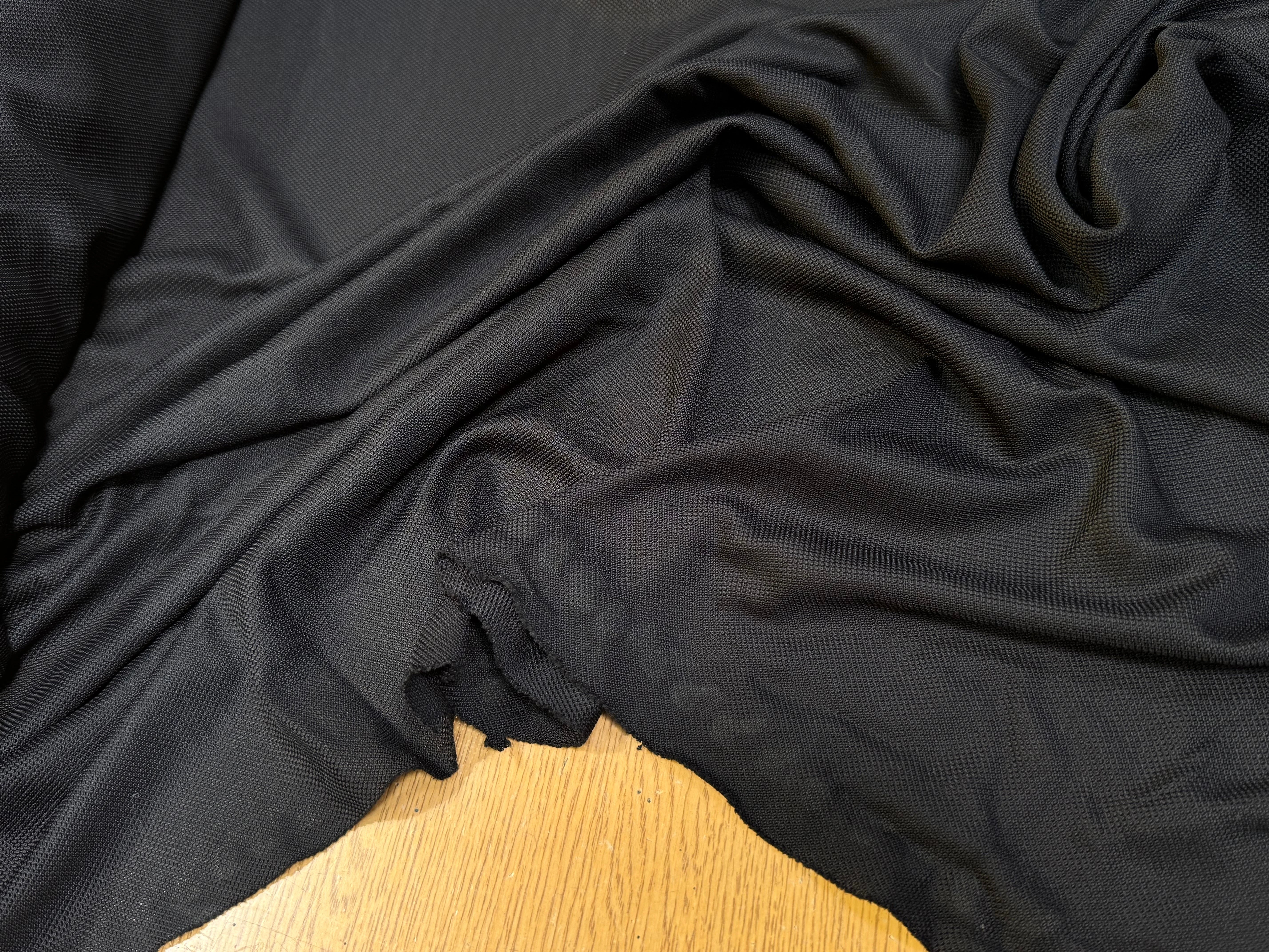MAILLE VISCOSE PIQUET ULTRA STRETCH NOIR - My Little Coupon