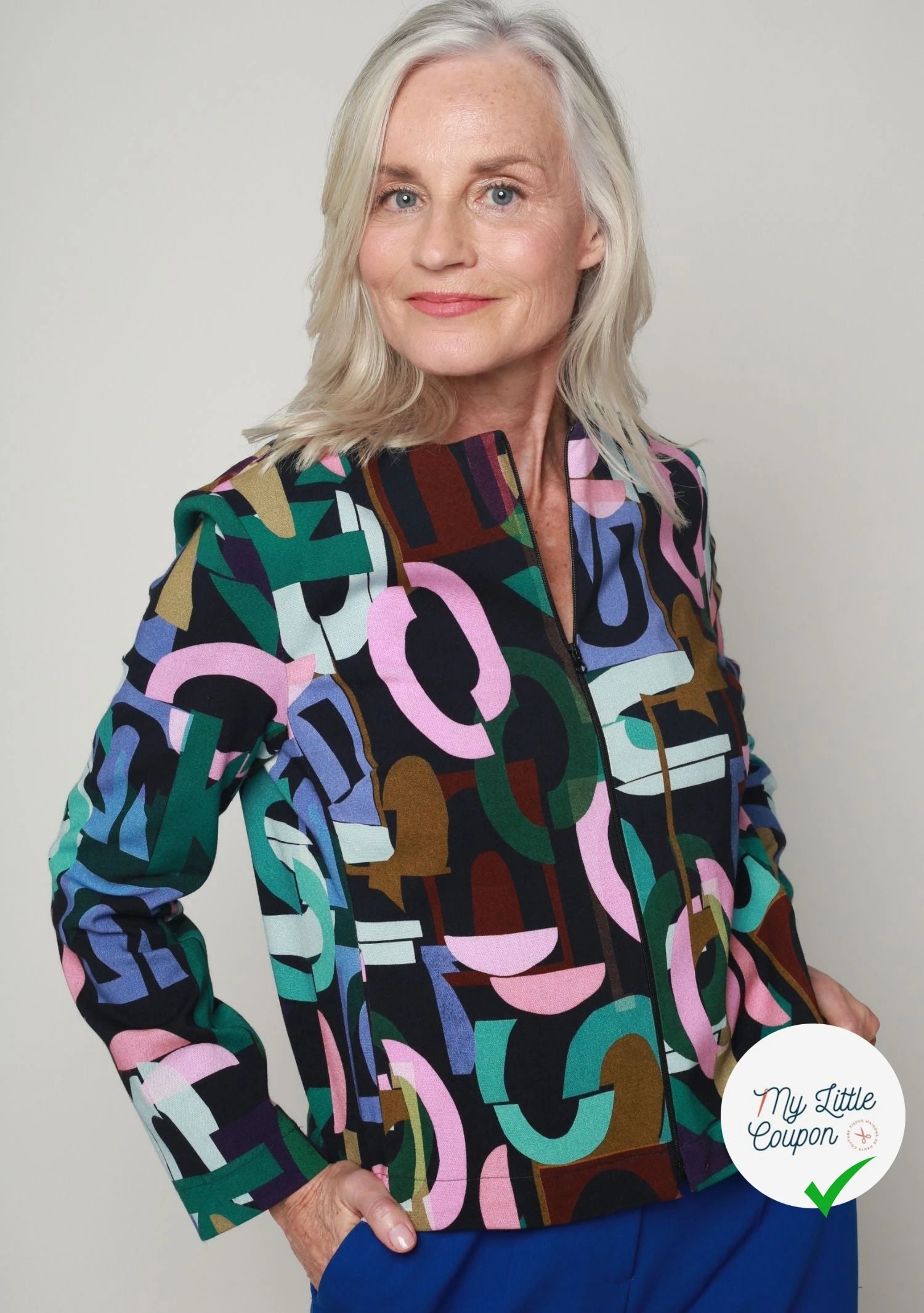 MAILLE VISCOSE STRETCH IMPRIMÉ ALPHABET MULTICOLORE - My Little Coupon