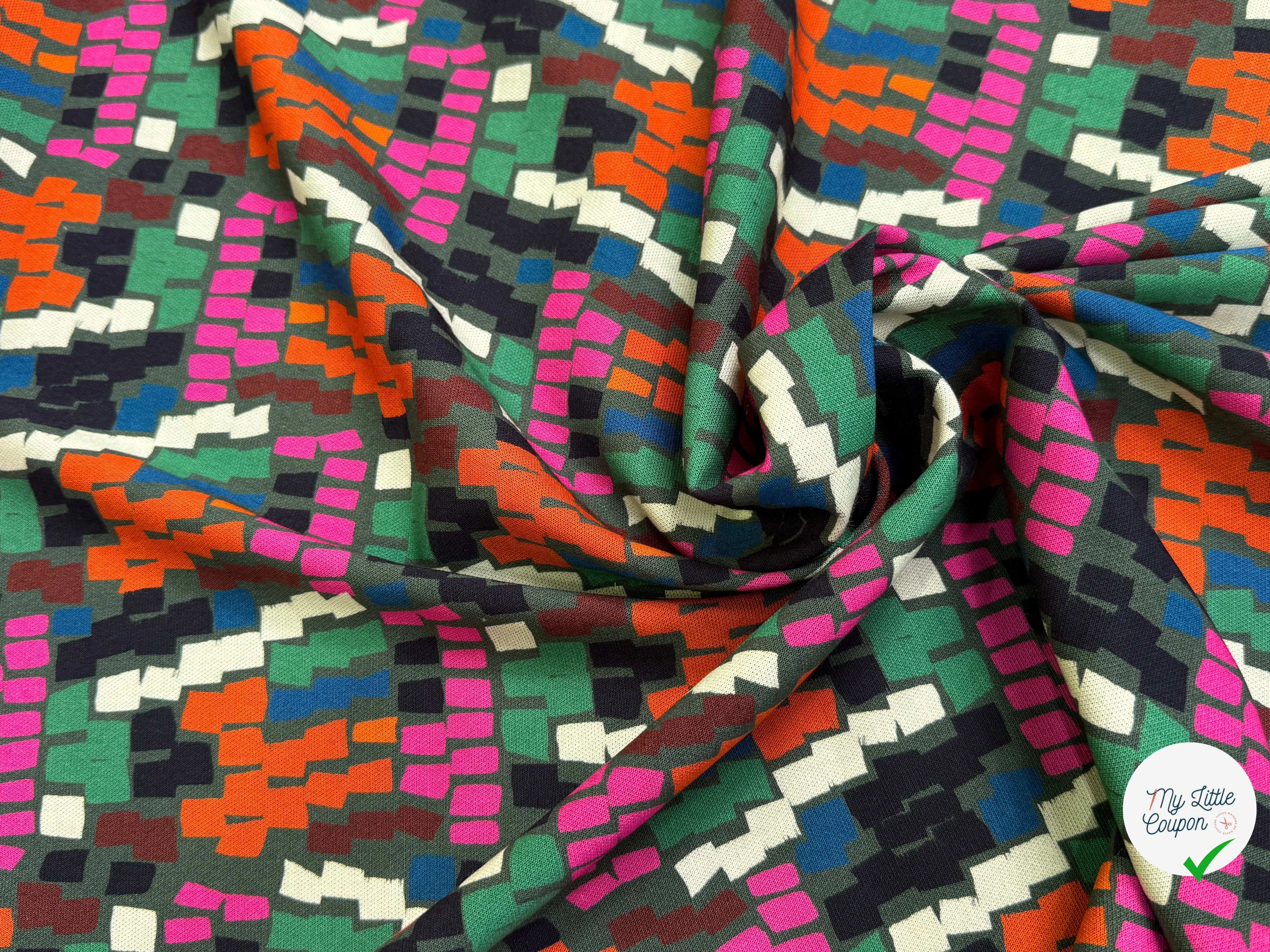 MAILLE VISCOSE STRETCH IMPRIMÉ MOSAÏQUE PIXEL MULTICOLORE MISTERY VEH VERT - My Little Coupon