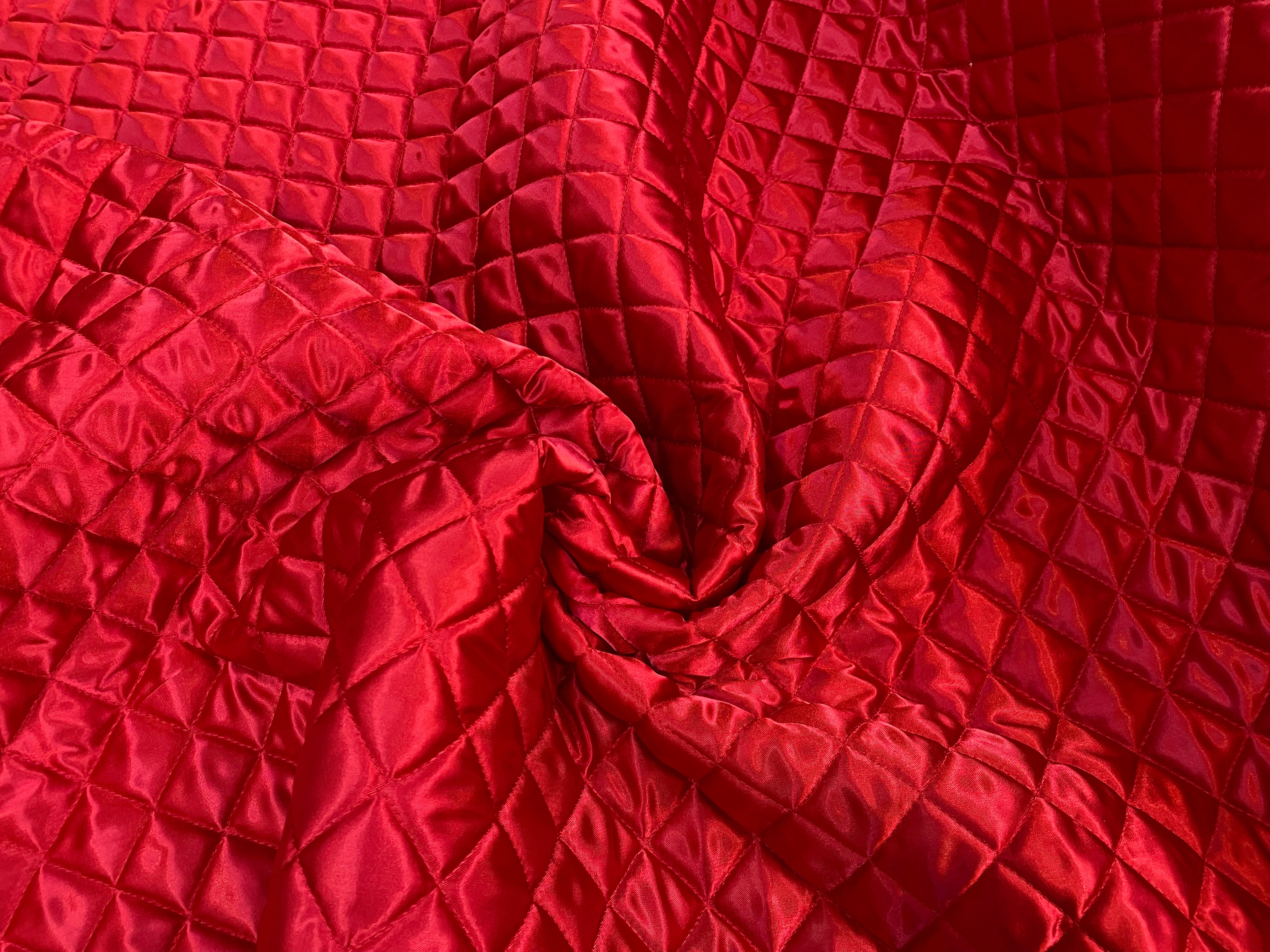 MATELASSÉ SIMPLE FACE SATIN BRILLANT ROUGE - My Little Coupon
