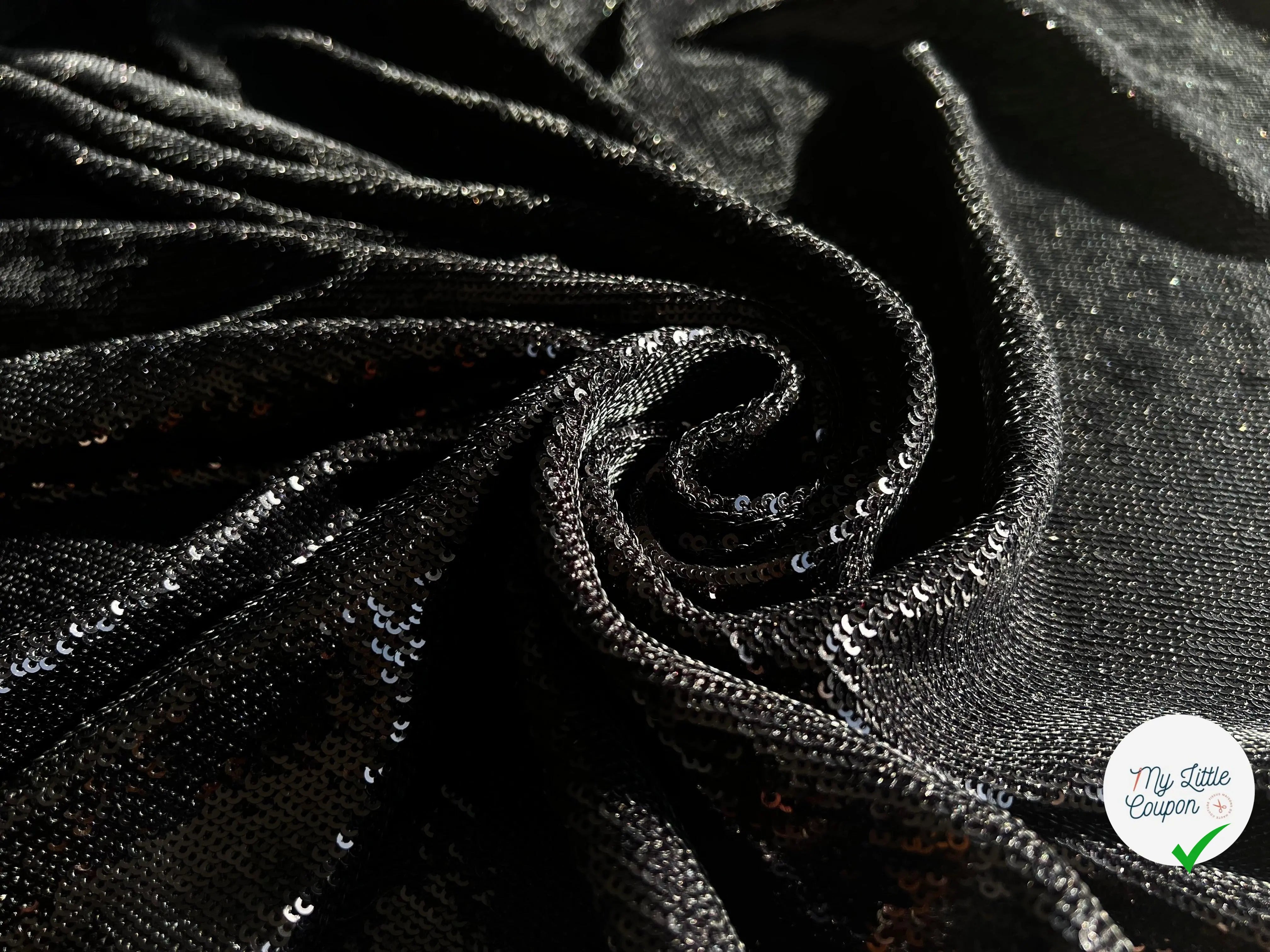 MINI SEQUIN NOIR STRUCTURE DENSE - coupon de 2 mètres 50 - My Little Coupon - tissu - coudre