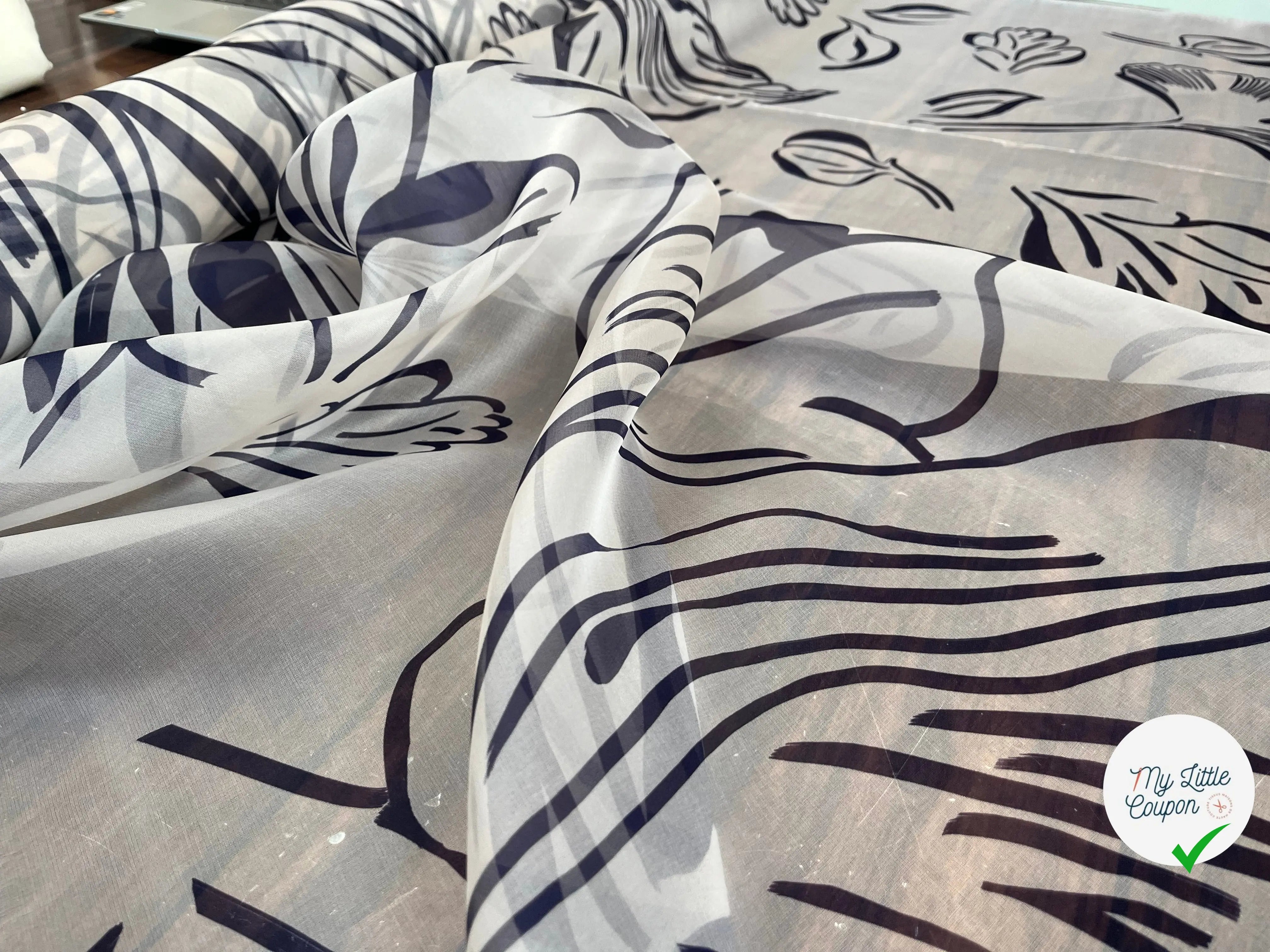 ORGANZA DE SOIE IMPRIMÉ GRAPHIQUE FONC BLANC - My Little Coupon