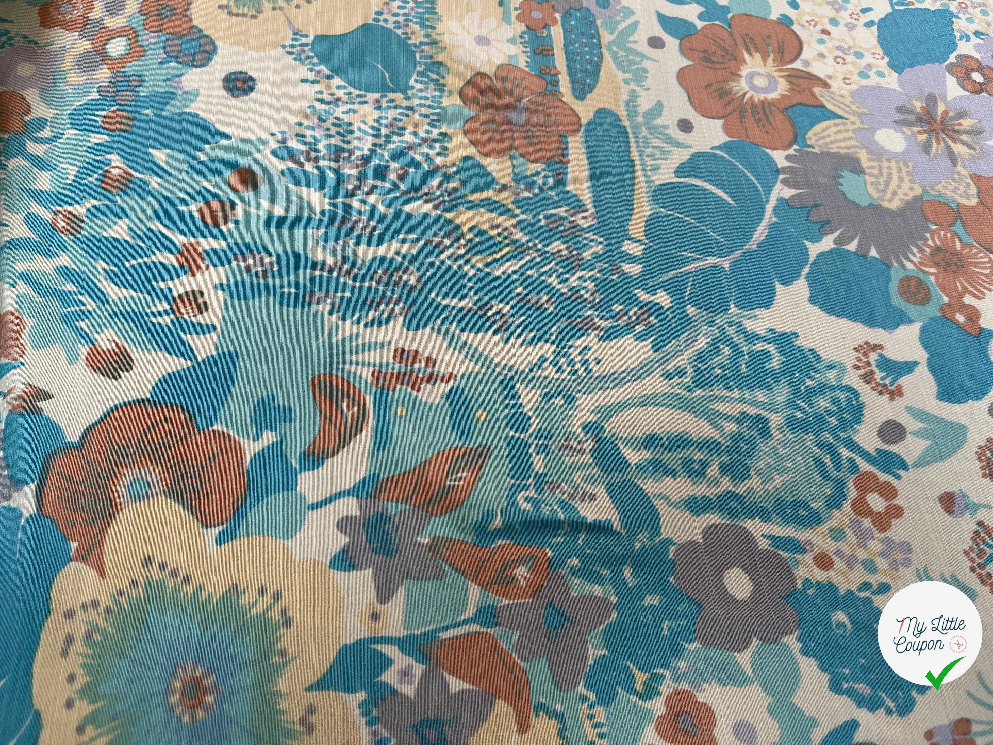 OTTOMAN LAINE VISCOSE FOND ÉCRU MOTIF FLEURS BLEU MARRON VERT 95CM - My Little Coupon