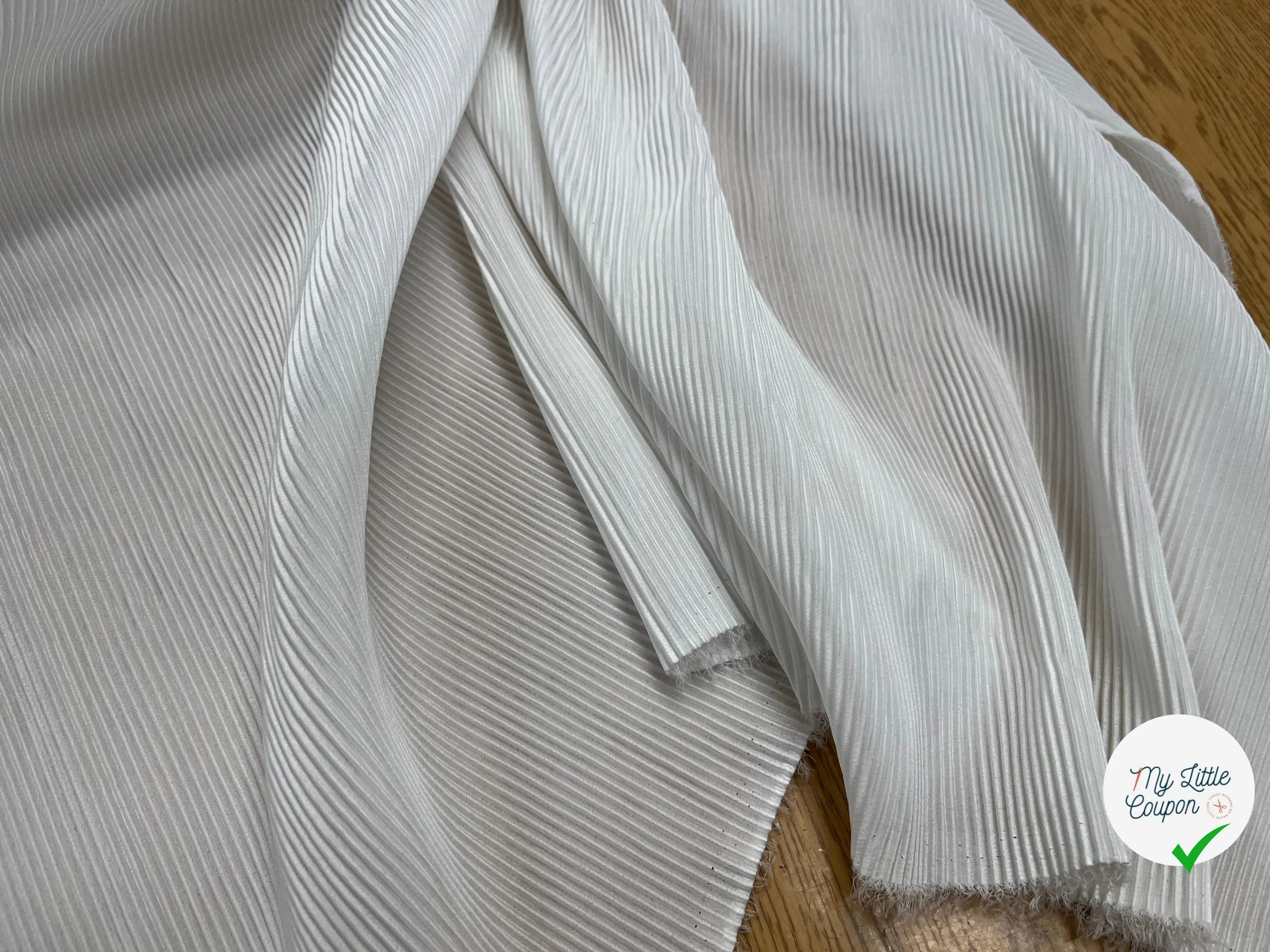 OTTOMAN ULTRA STRECH BLANC CASSÉ - My Little Coupon