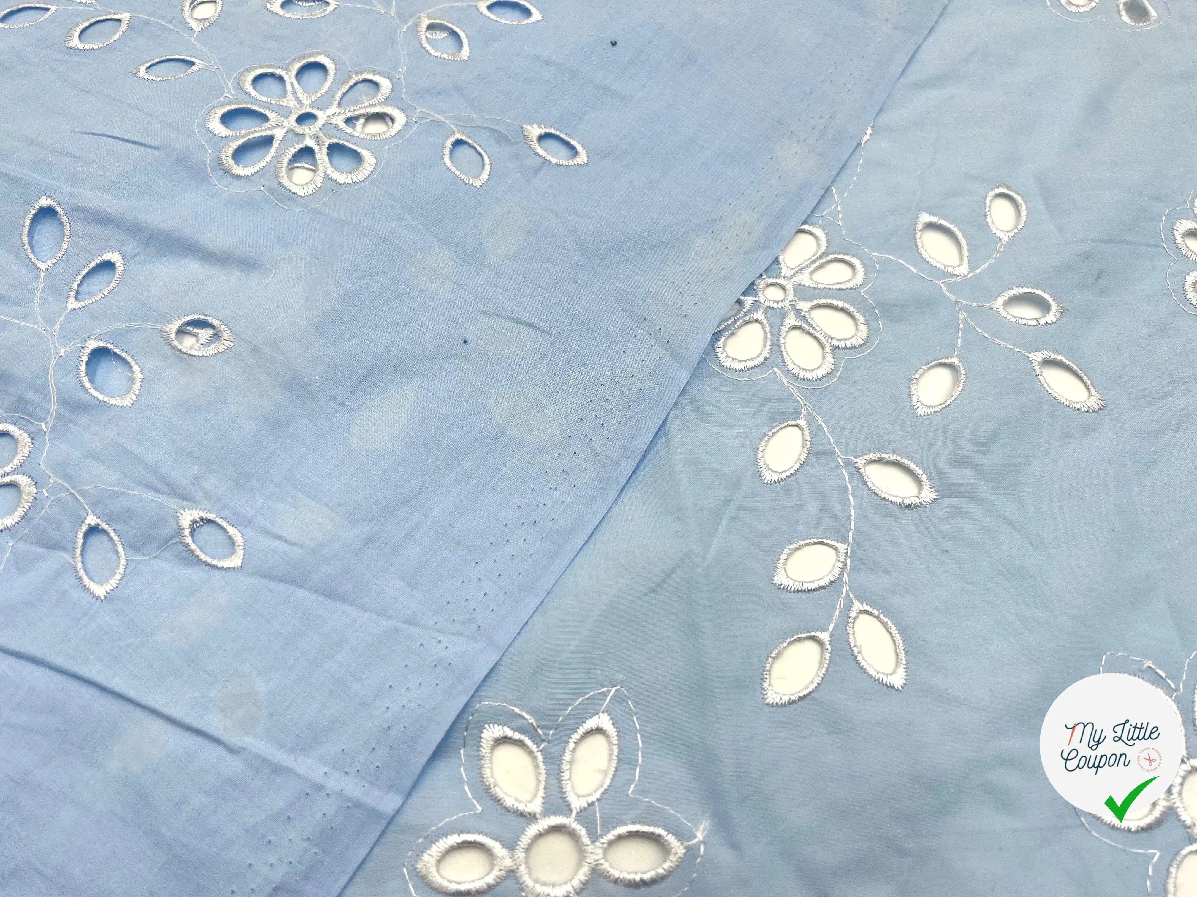 PERCALE BRODÉE MARGUERITE BLEU CIEL - My Little Coupon - tissu - coudre