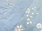 PERCALE BRODÉE MARGUERITE BLEU CIEL - My Little Coupon - tissu - coudre