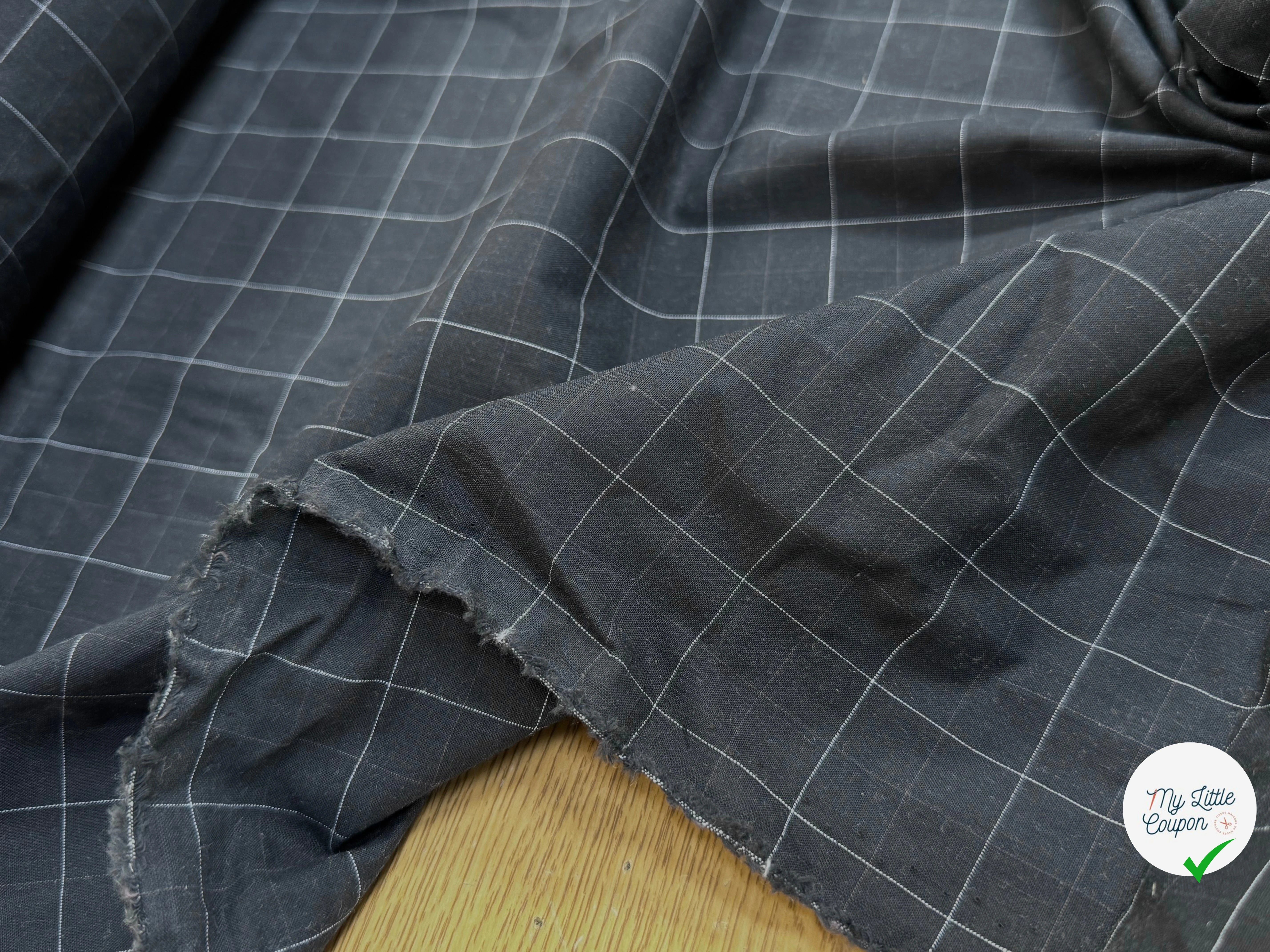 POPELINE DE COTON À CARREAUX NOIR COUTURE - My Little Coupon