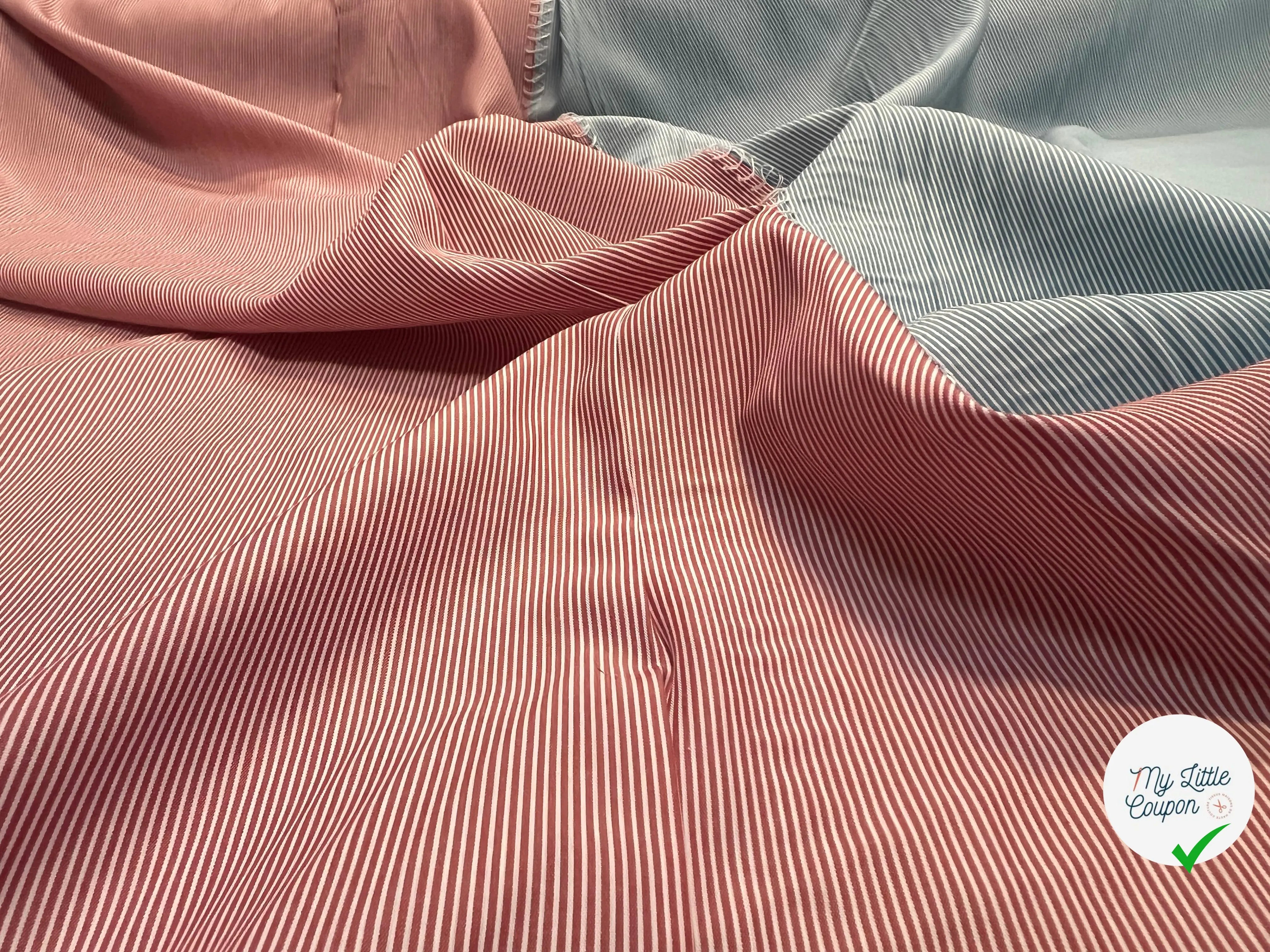 POPELINE DE COTON BICOLORE À PETITES RAYURES BLEU ET ROUGE ROSÉ - My Little Coupon