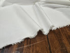 POPELINE DE COTON BLANCHE A RAYURES RÉGULIÈRES EFFET SATINÉ - My Little Coupon