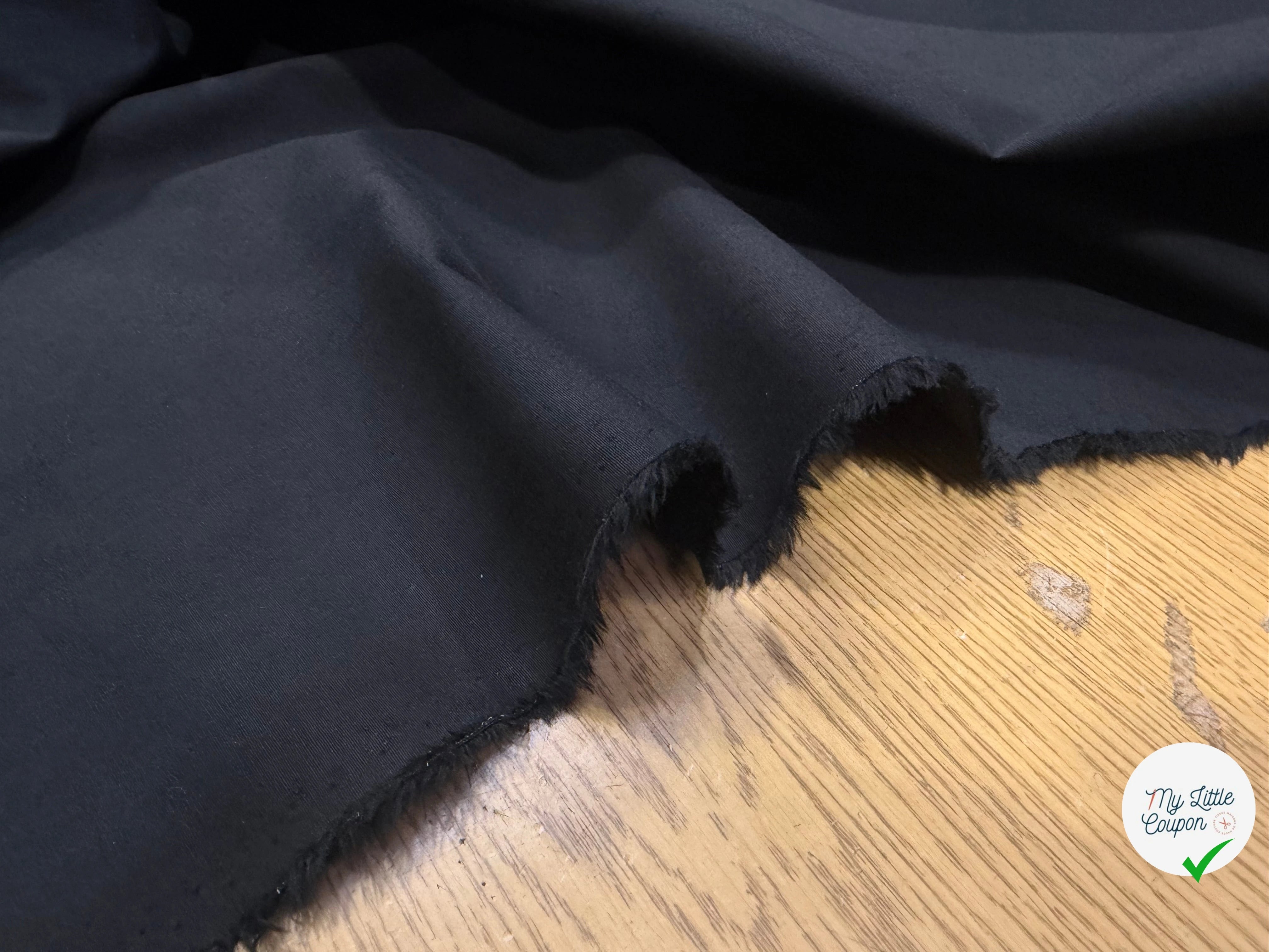 Tissu toile de coton stretch lavée noir - détail du tissu